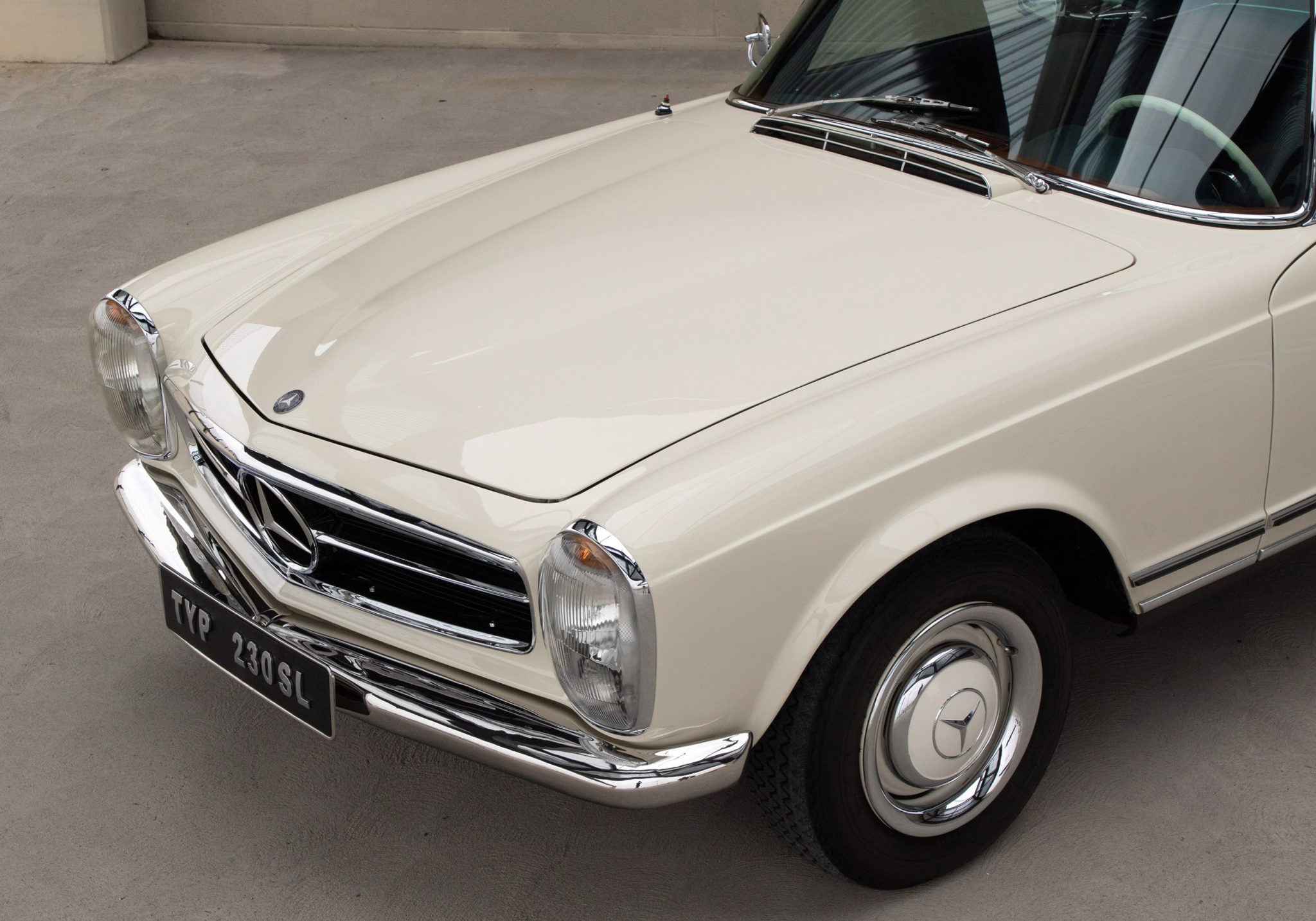 1965 Mercedes-Benz 230SL - Exterior