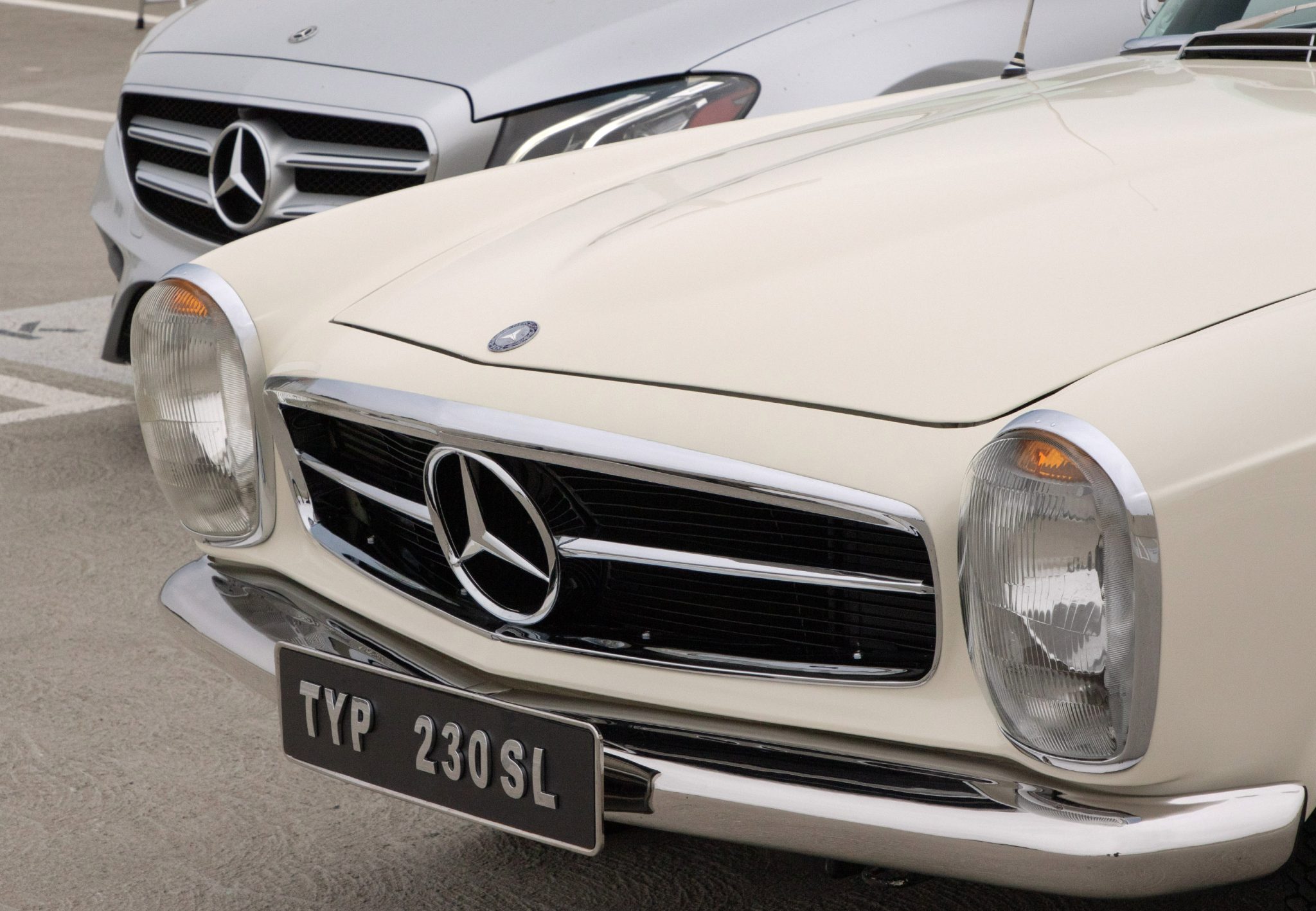 1965 Mercedes-Benz 230SL - Exterior