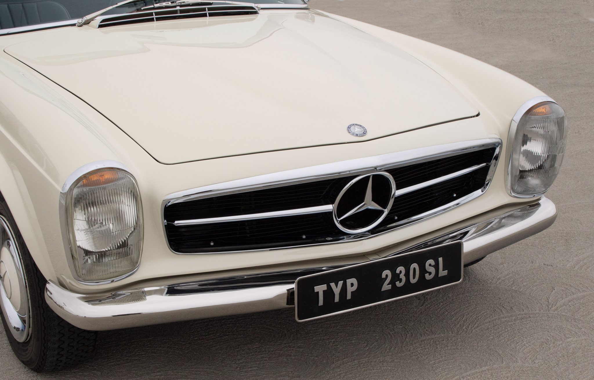 1965 Mercedes-Benz 230SL - Exterior