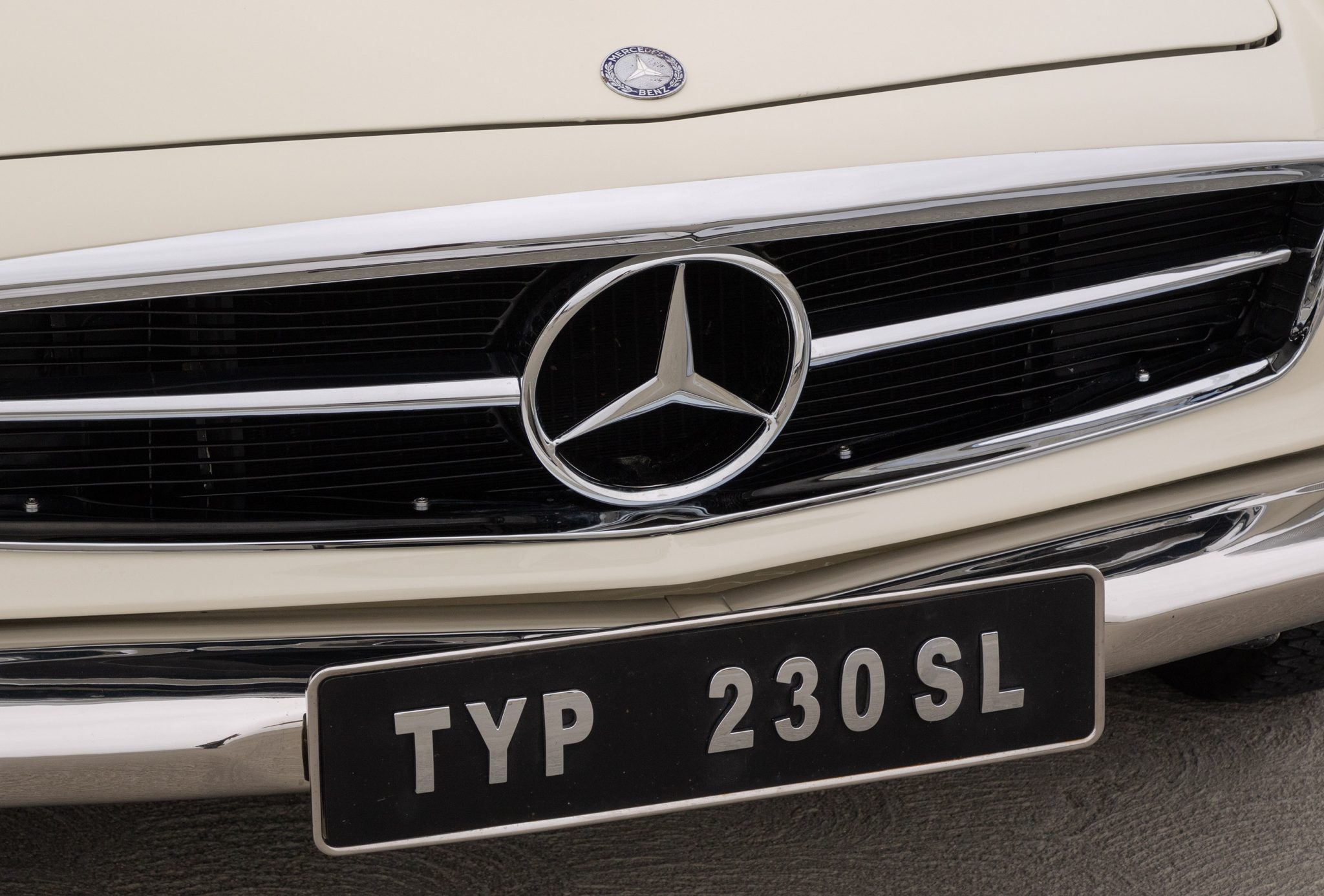 1965 Mercedes-Benz 230SL - Exterior