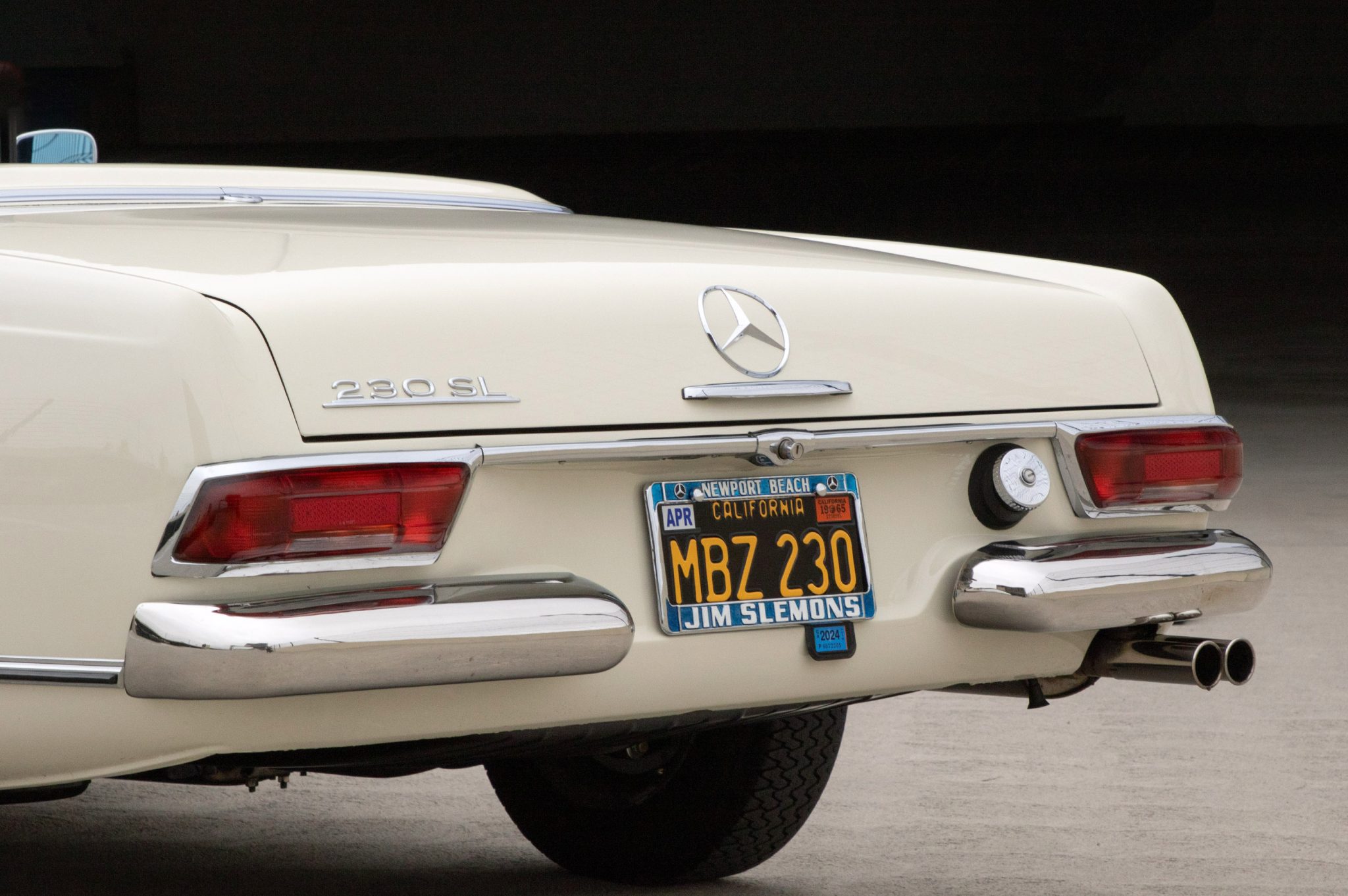 1965 Mercedes-Benz 230SL - Exterior