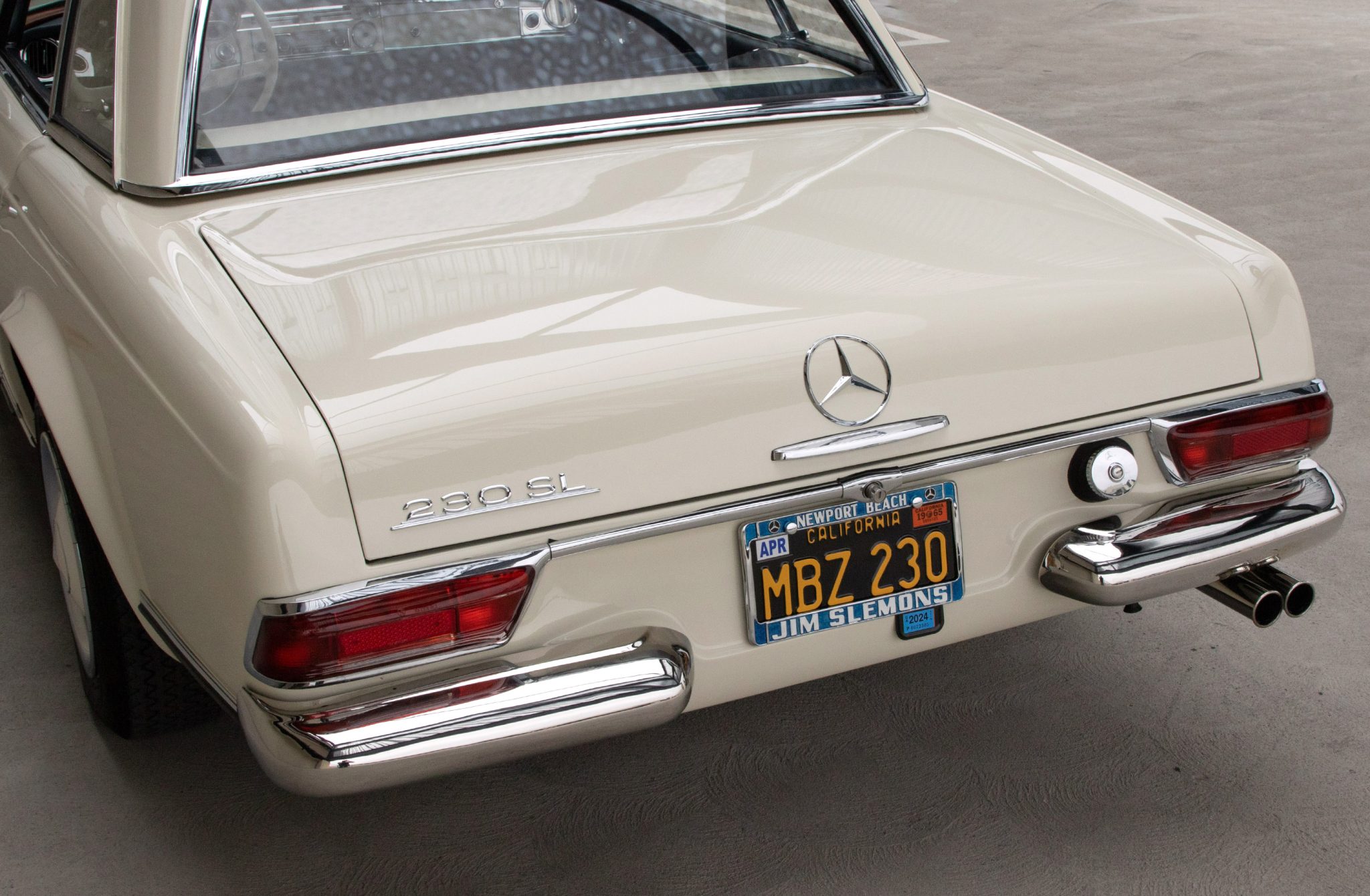 1965 Mercedes-Benz 230SL - Exterior