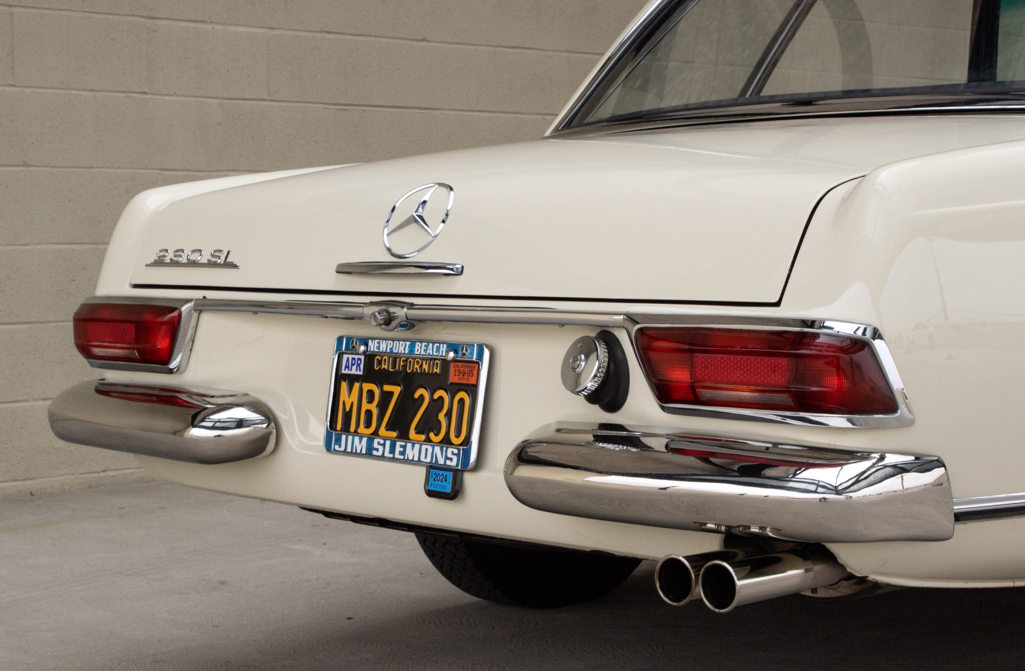 1965 Mercedes-Benz 230SL - Exterior