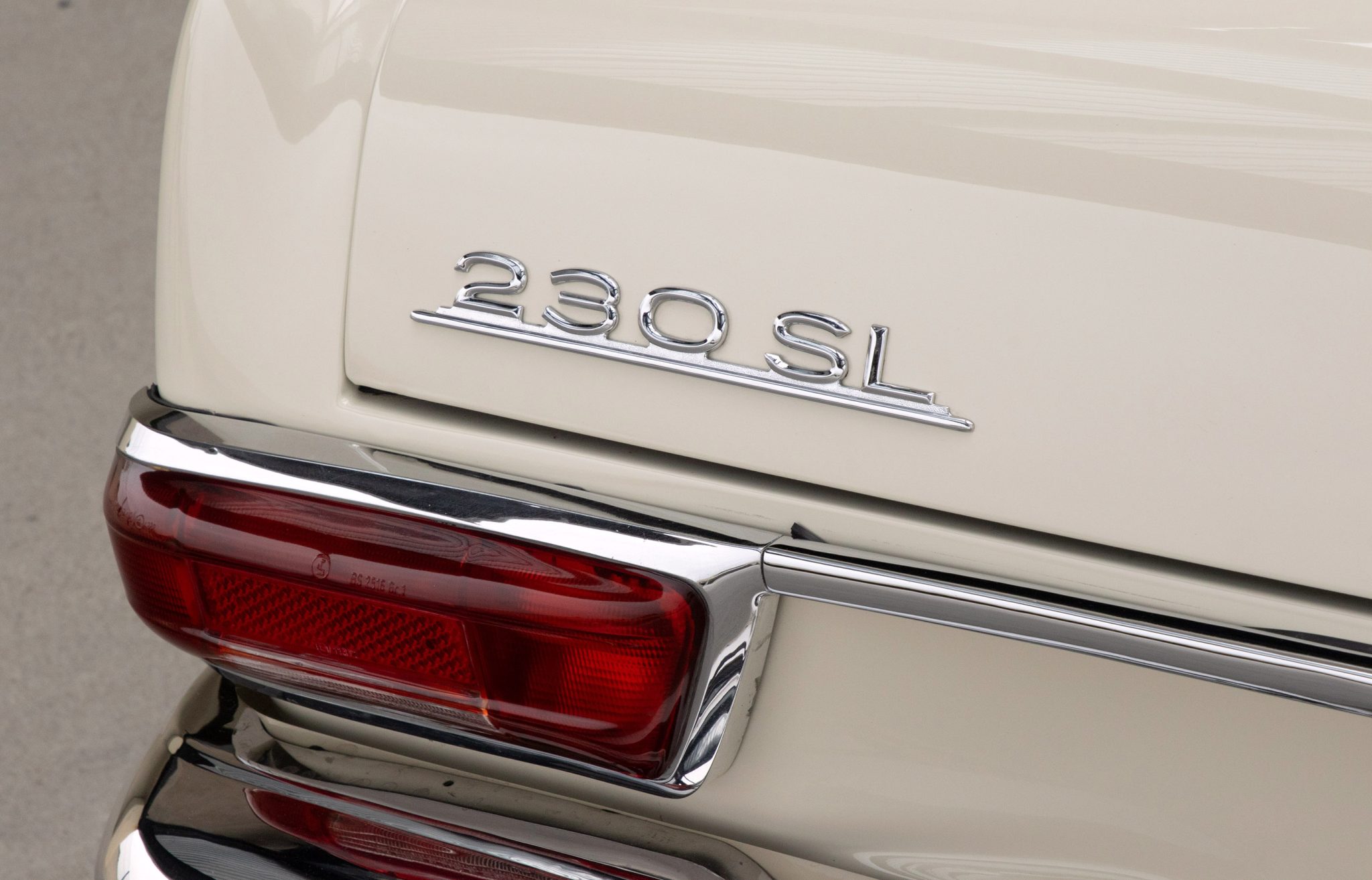 1965 Mercedes-Benz 230SL - Exterior