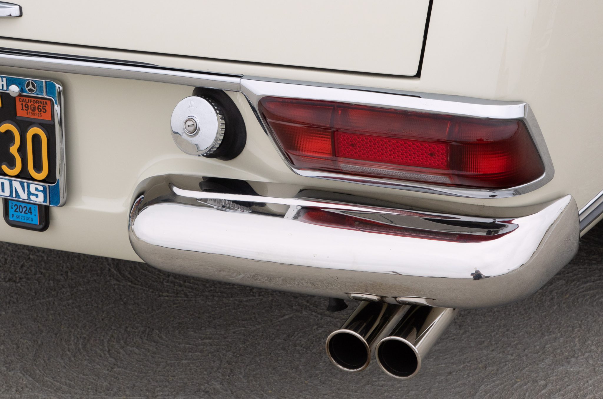 1965 Mercedes-Benz 230SL - Exterior