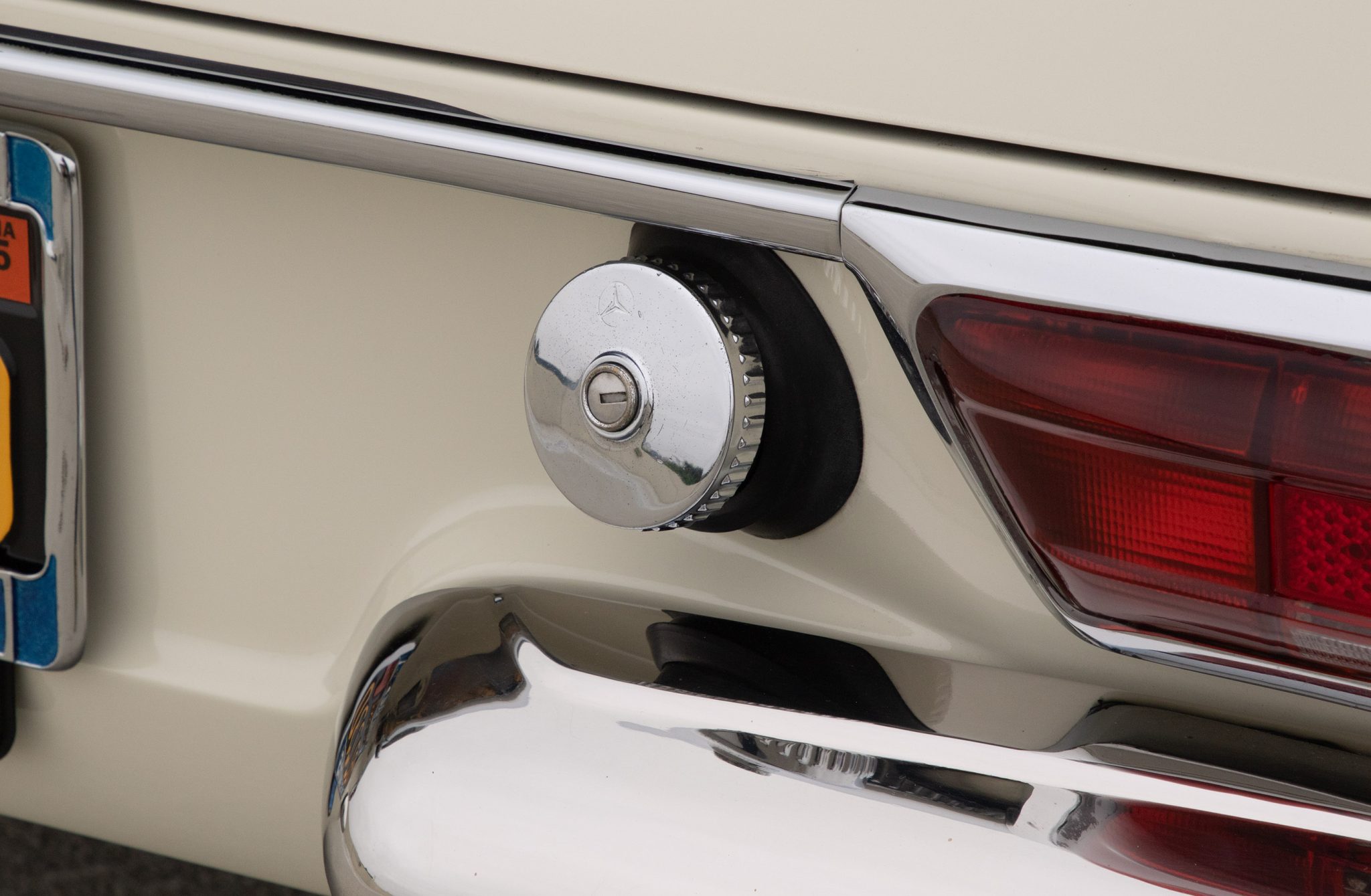 1965 Mercedes-Benz 230SL - Exterior