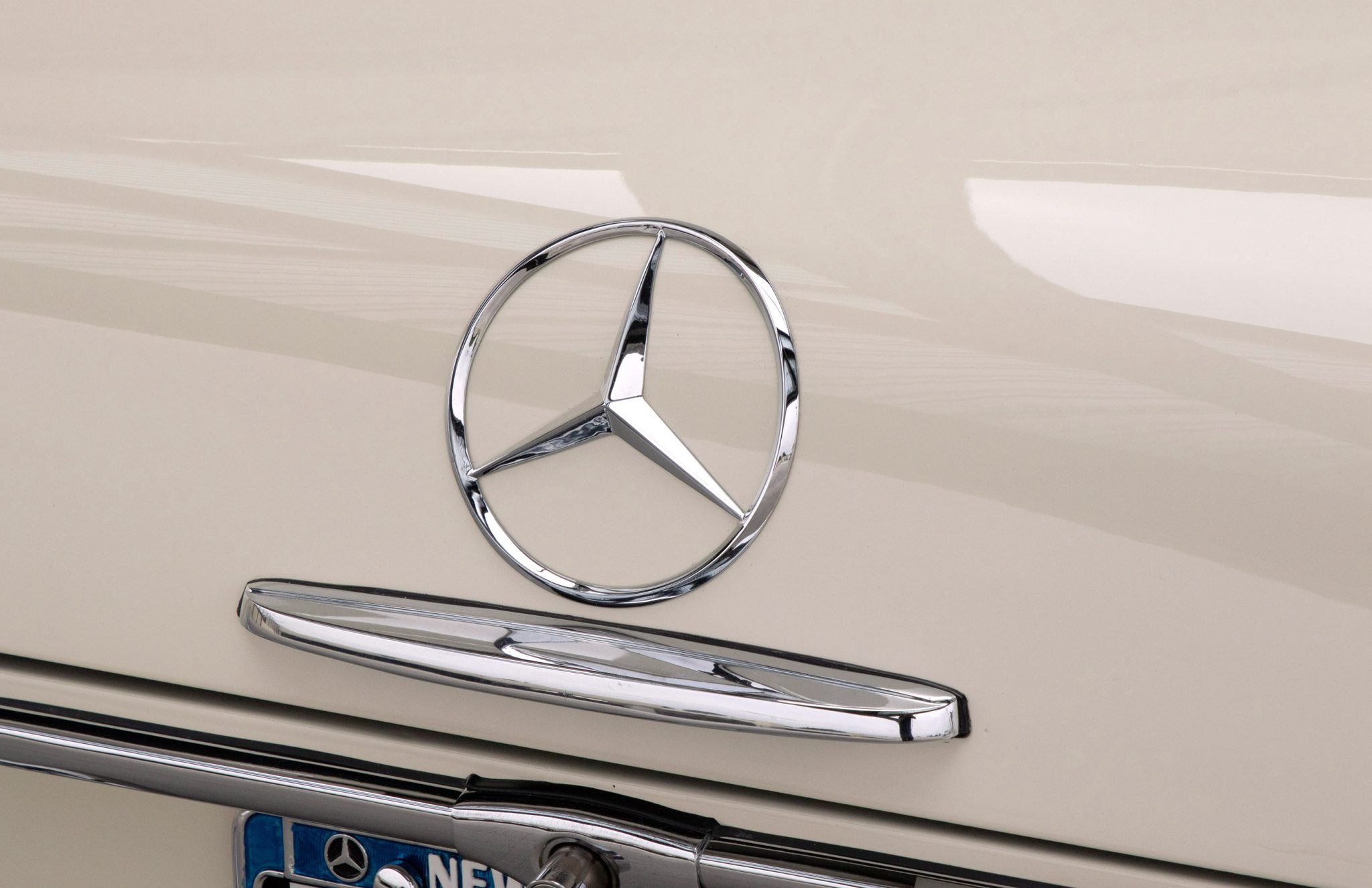 1965 Mercedes-Benz 230SL - Exterior