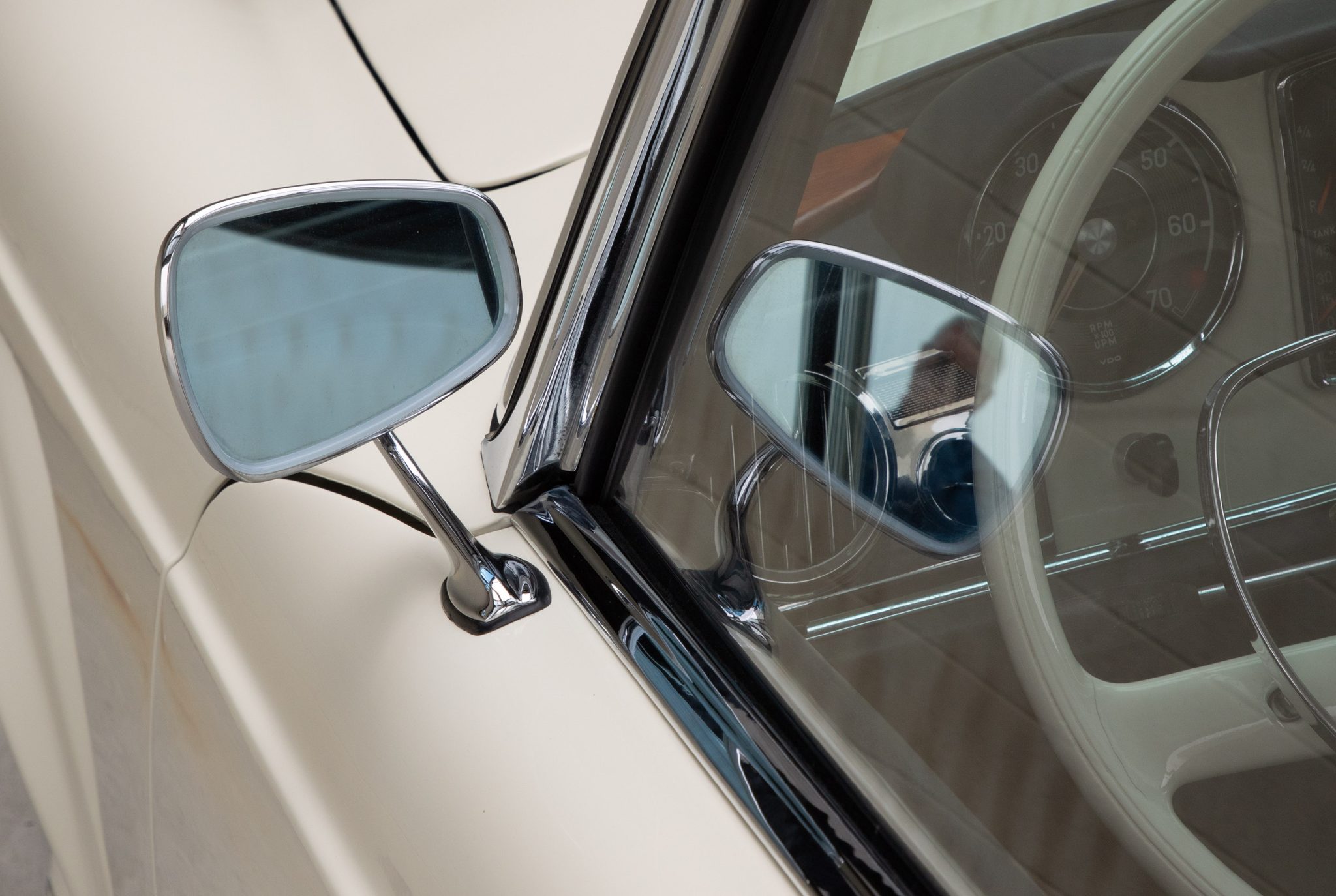 1965 Mercedes-Benz 230SL - Exterior