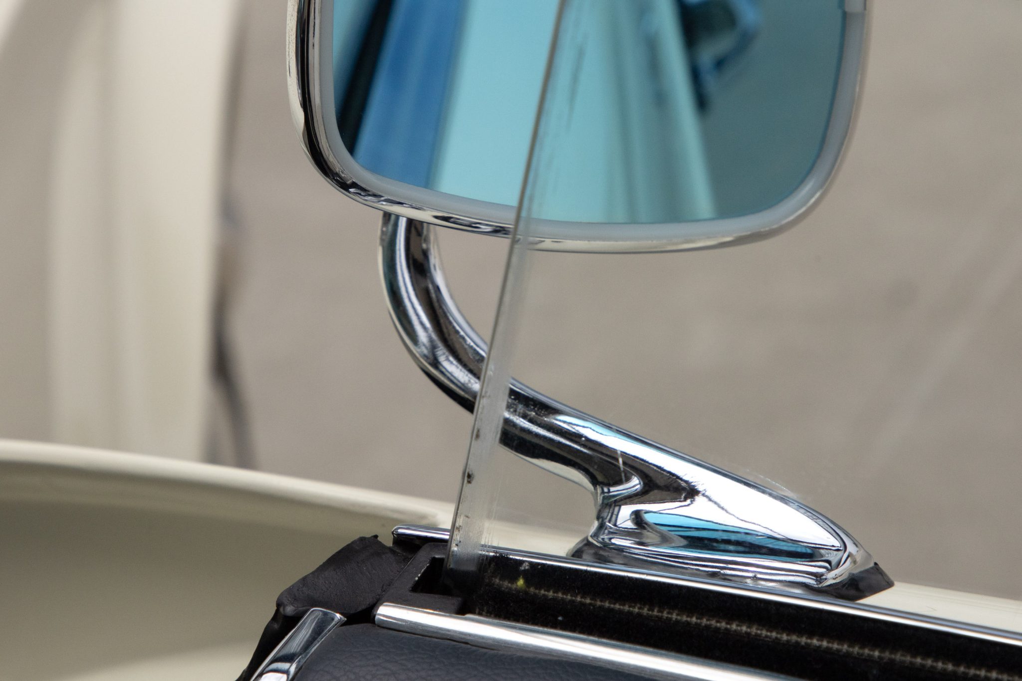 1965 Mercedes-Benz 230SL - Exterior