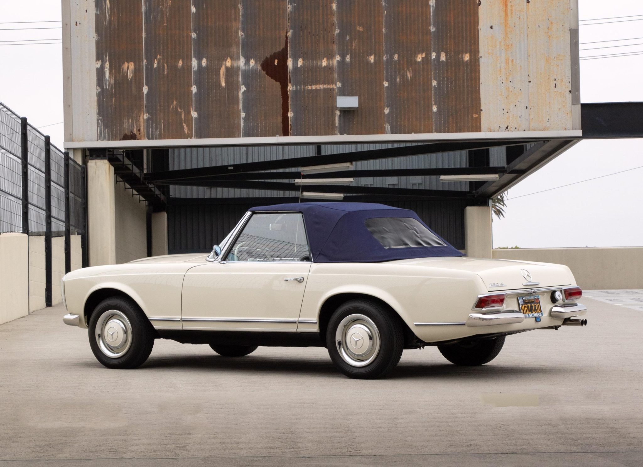 1965 Mercedes-Benz 230SL - Exterior