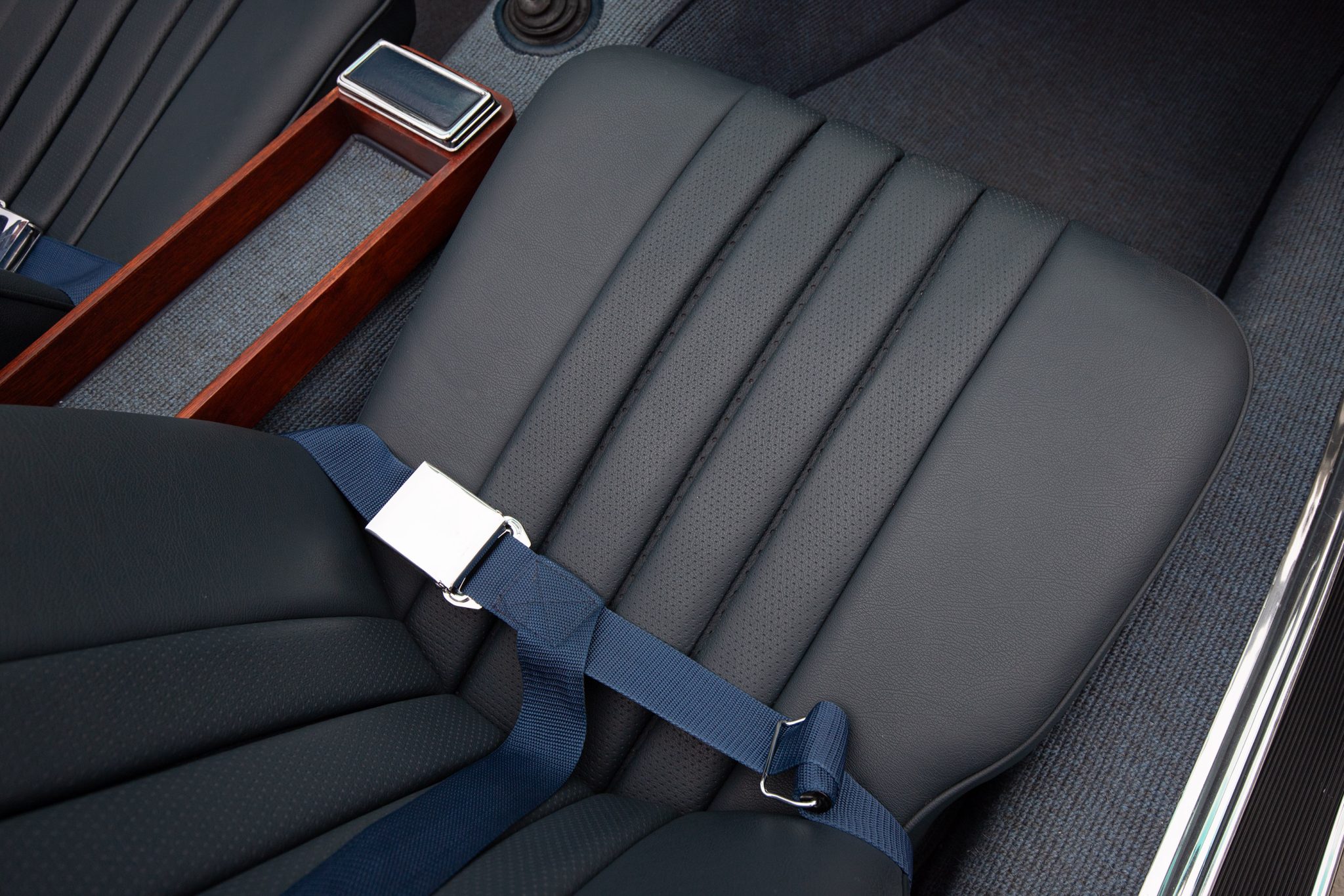 1965 Mercedes-Benz 230SL - Interior