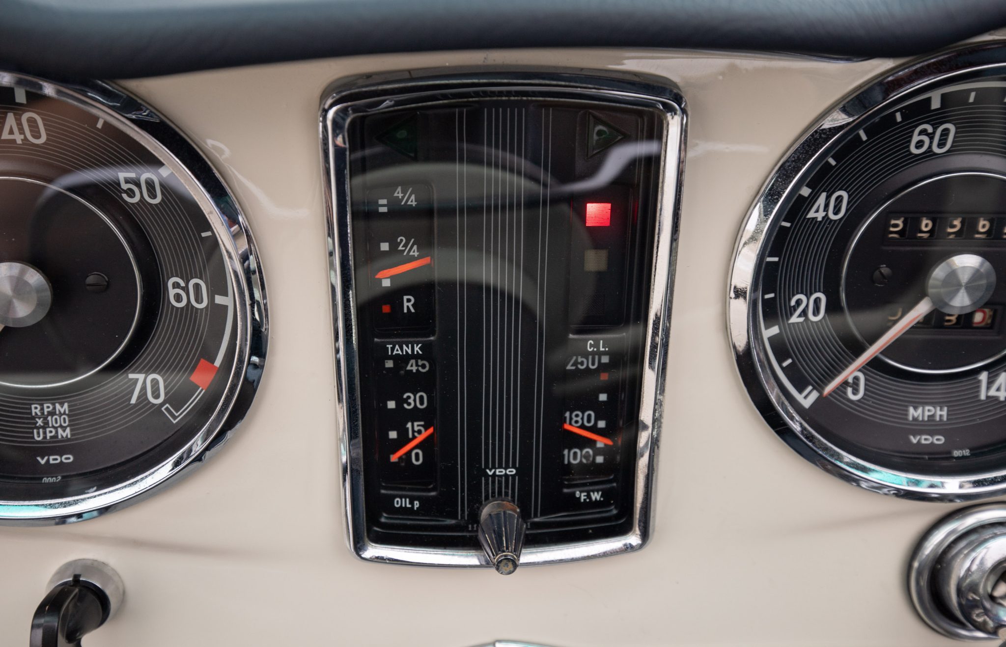 1965 Mercedes-Benz 230SL - Interior