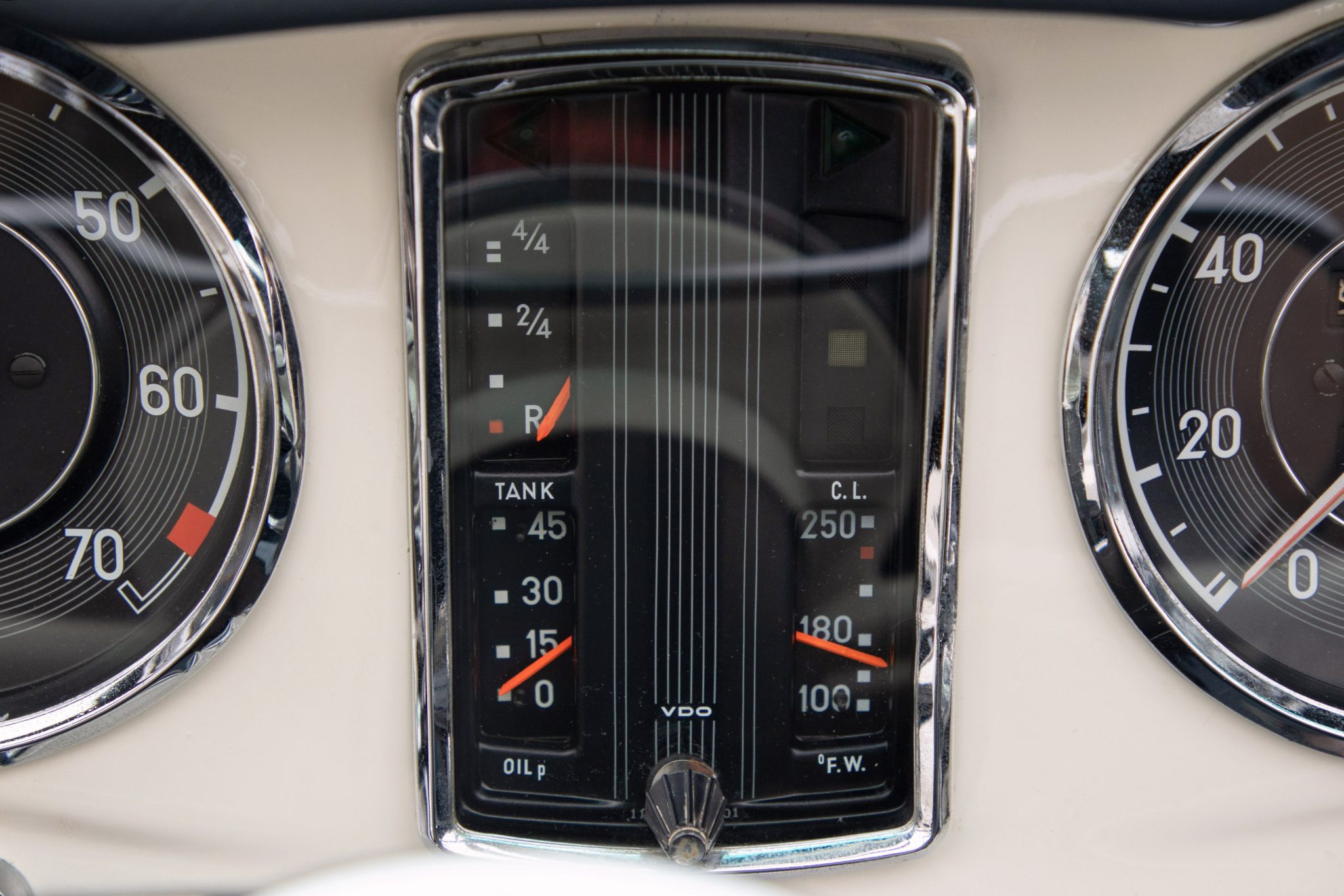 1965 Mercedes-Benz 230SL - Interior