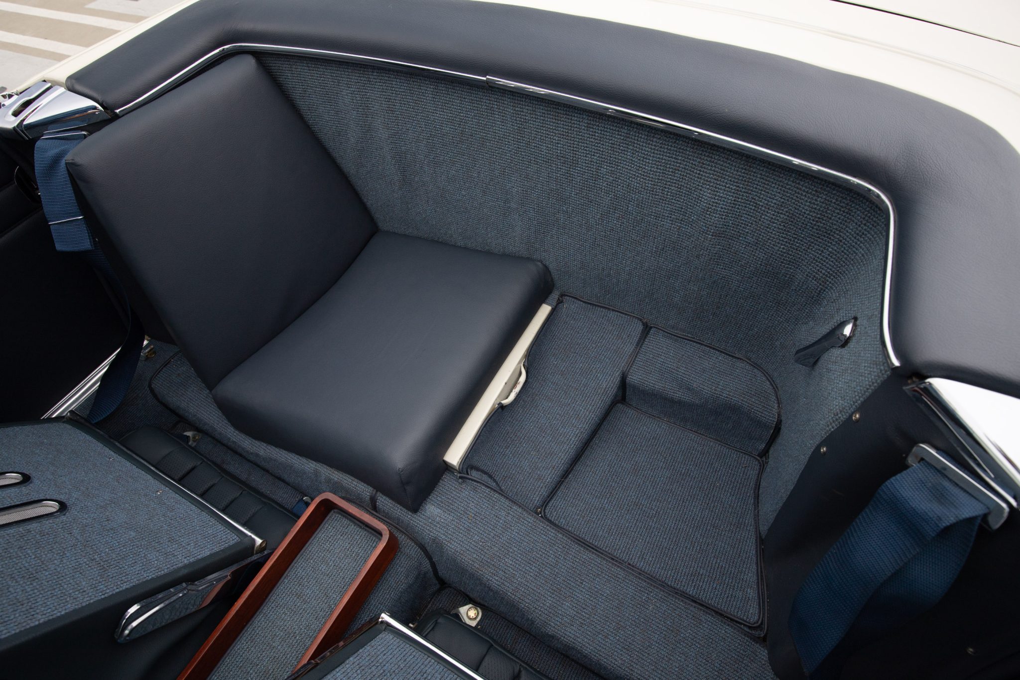 1965 Mercedes-Benz 230SL - Interior
