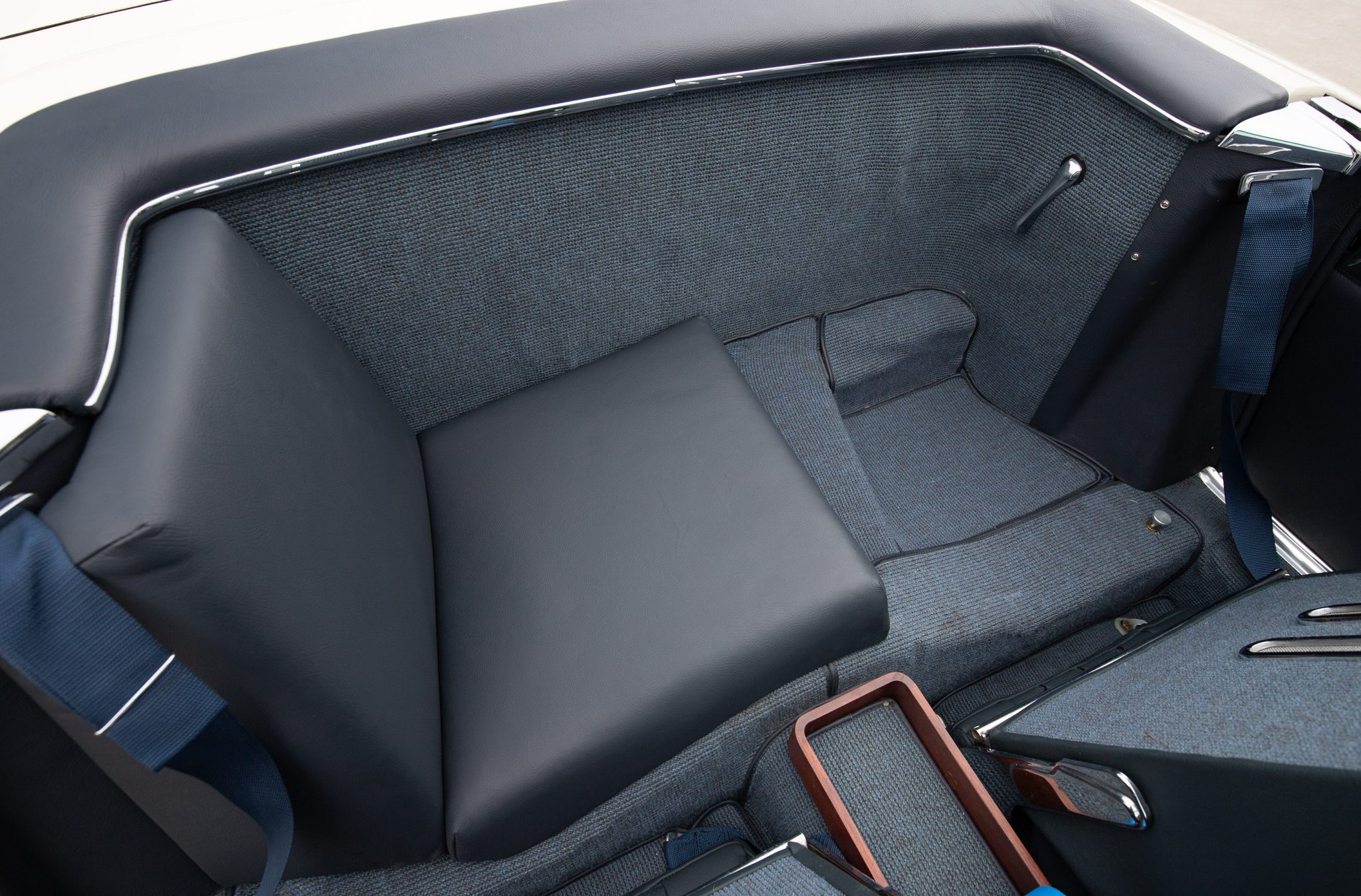 1965 Mercedes-Benz 230SL - Interior