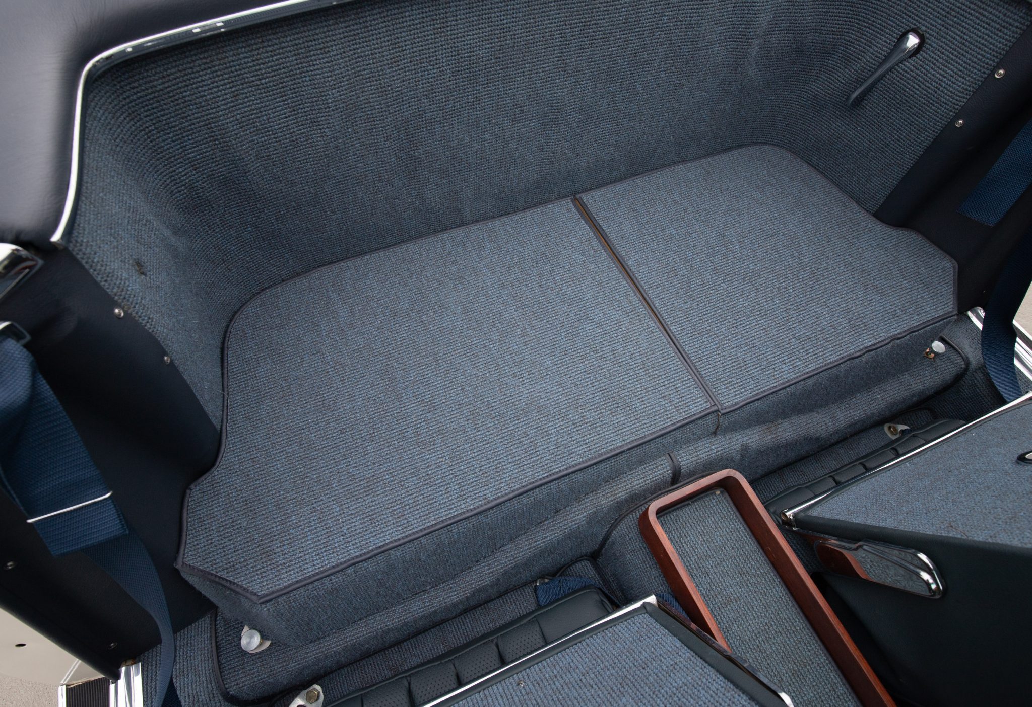 1965 Mercedes-Benz 230SL - Interior