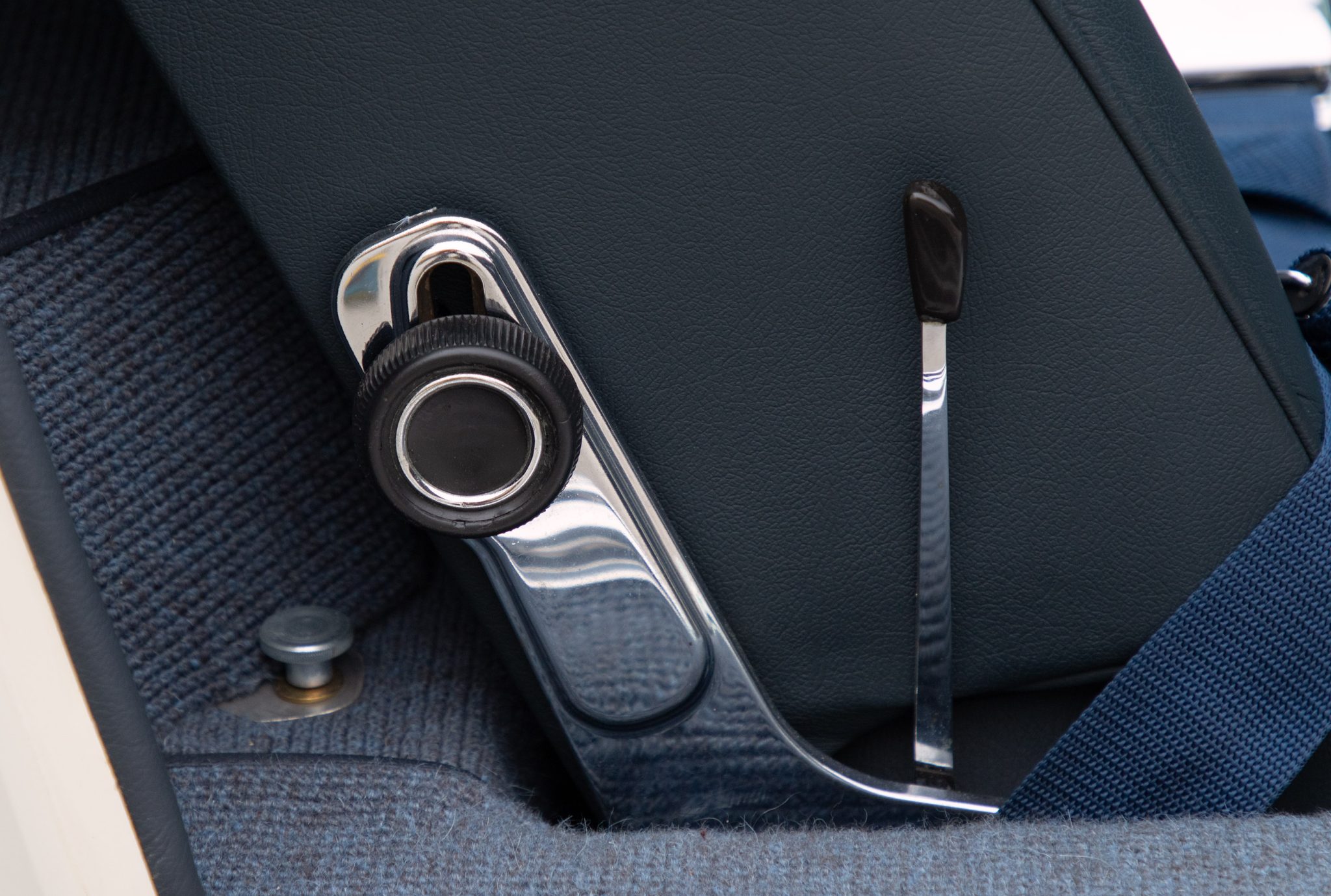 1965 Mercedes-Benz 230SL - Interior
