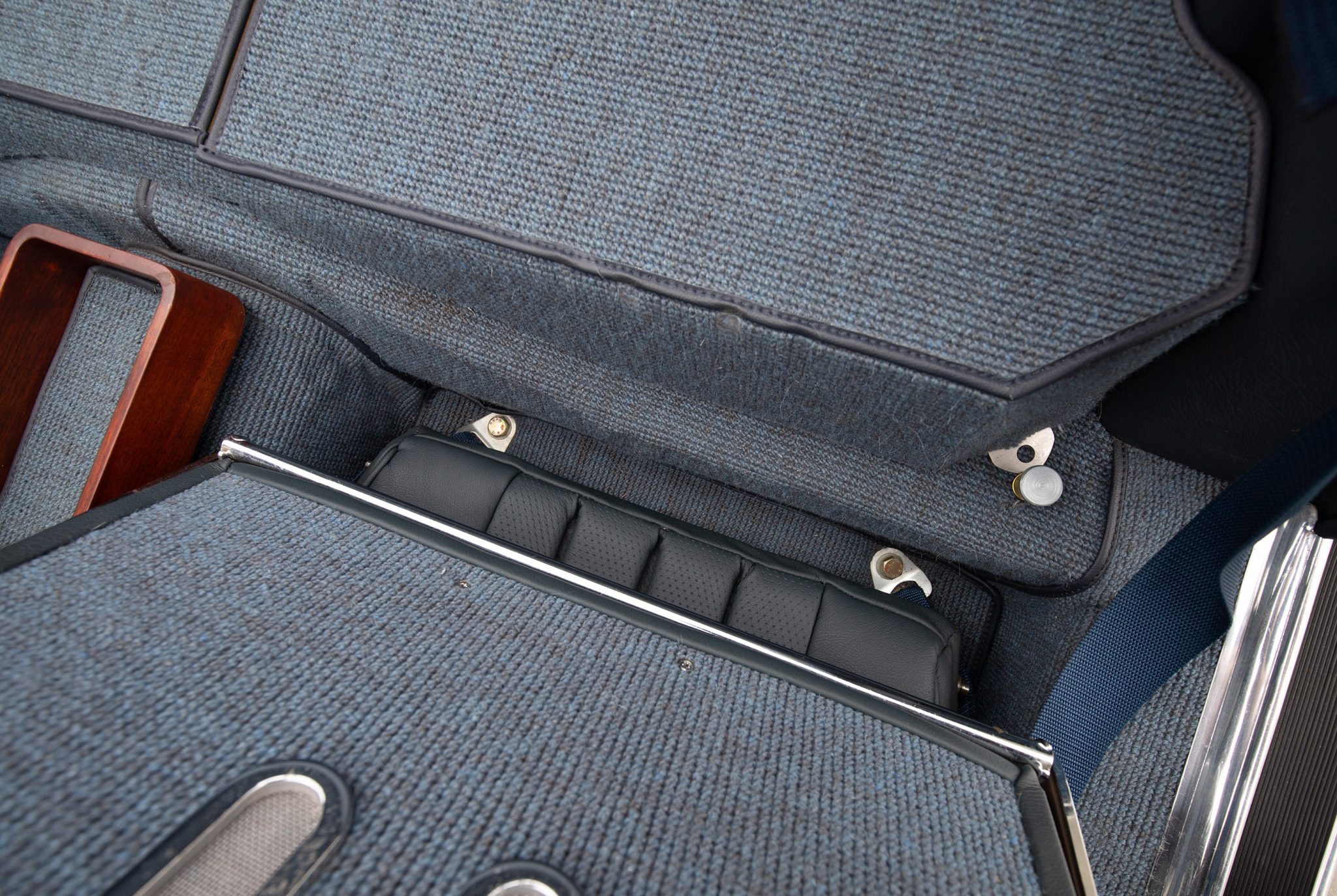 1965 Mercedes-Benz 230SL - Interior