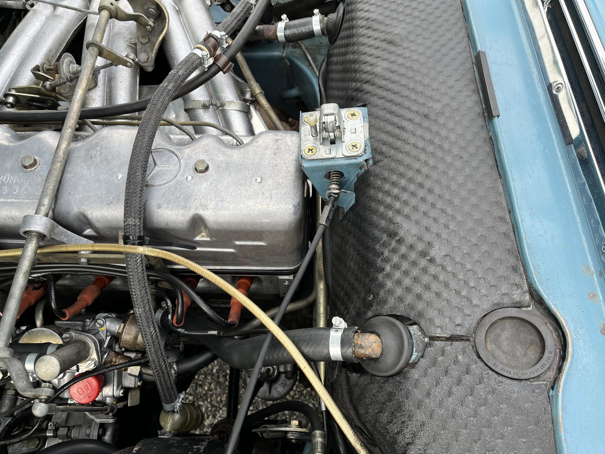 1966 Mercedes-Benz 230SL - Motor