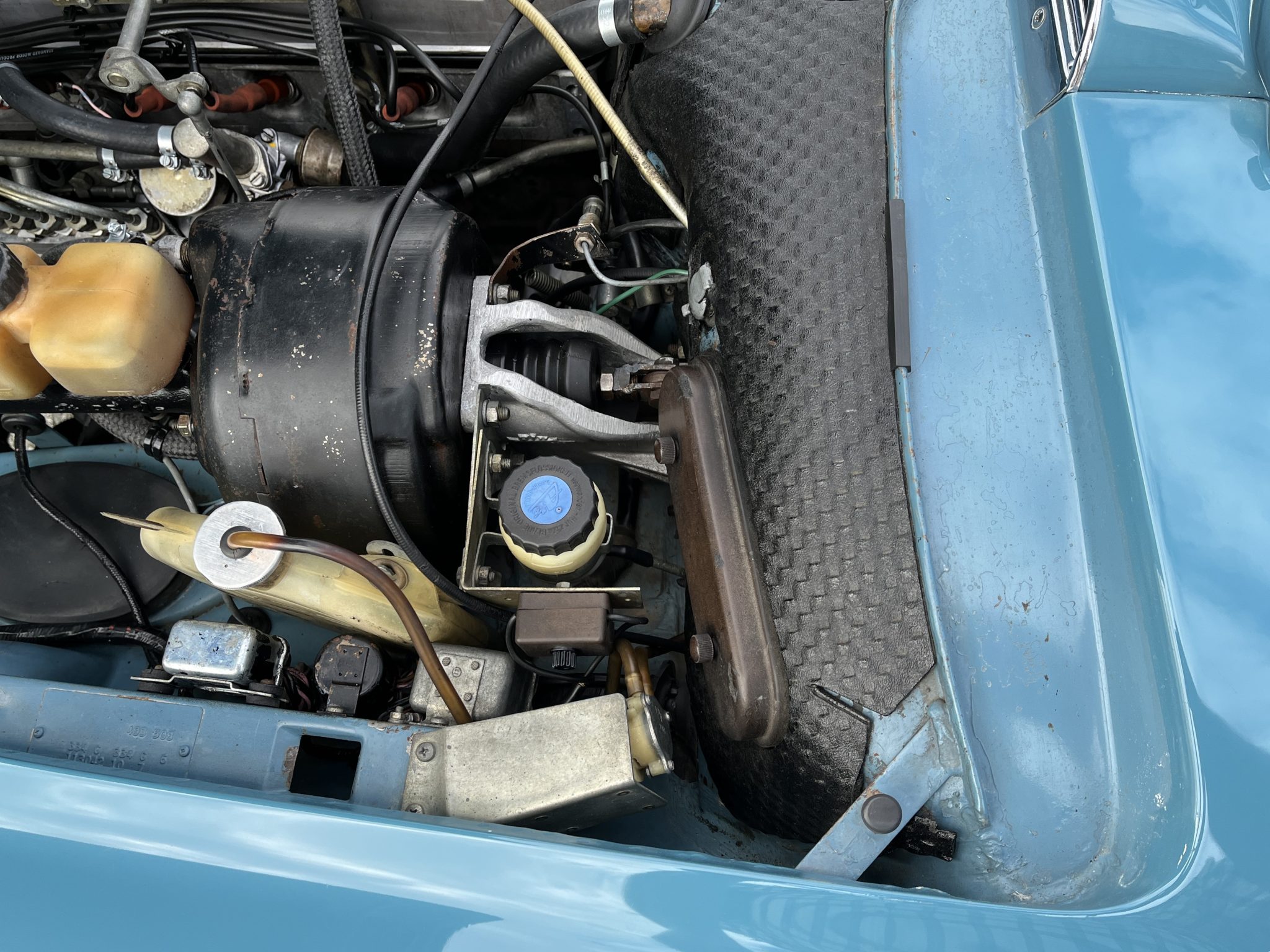 1966 Mercedes-Benz 230SL - Motor
