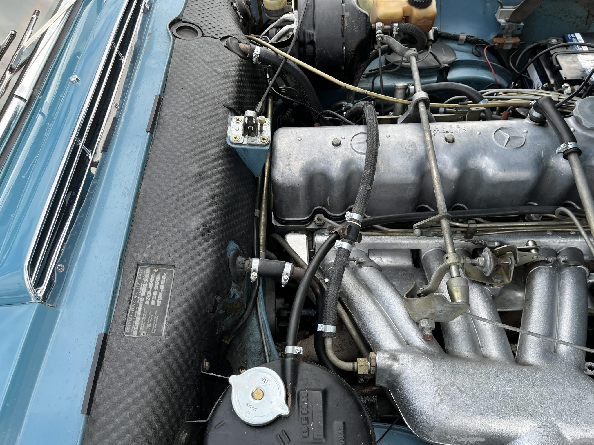 1966 Mercedes-Benz 230SL - Motor