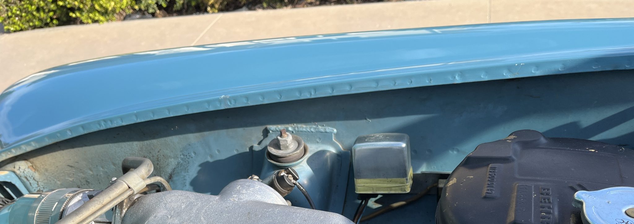Inyección mecánica Bosch por puerto - 1966 Mercedes-Benz 230SL - Motor