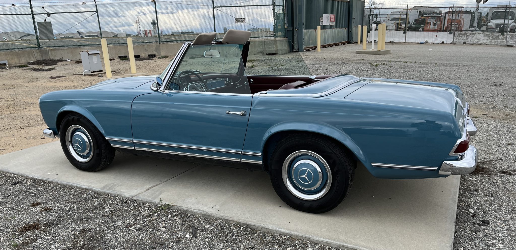 1966 Mercedes-Benz 230SL - Exterior