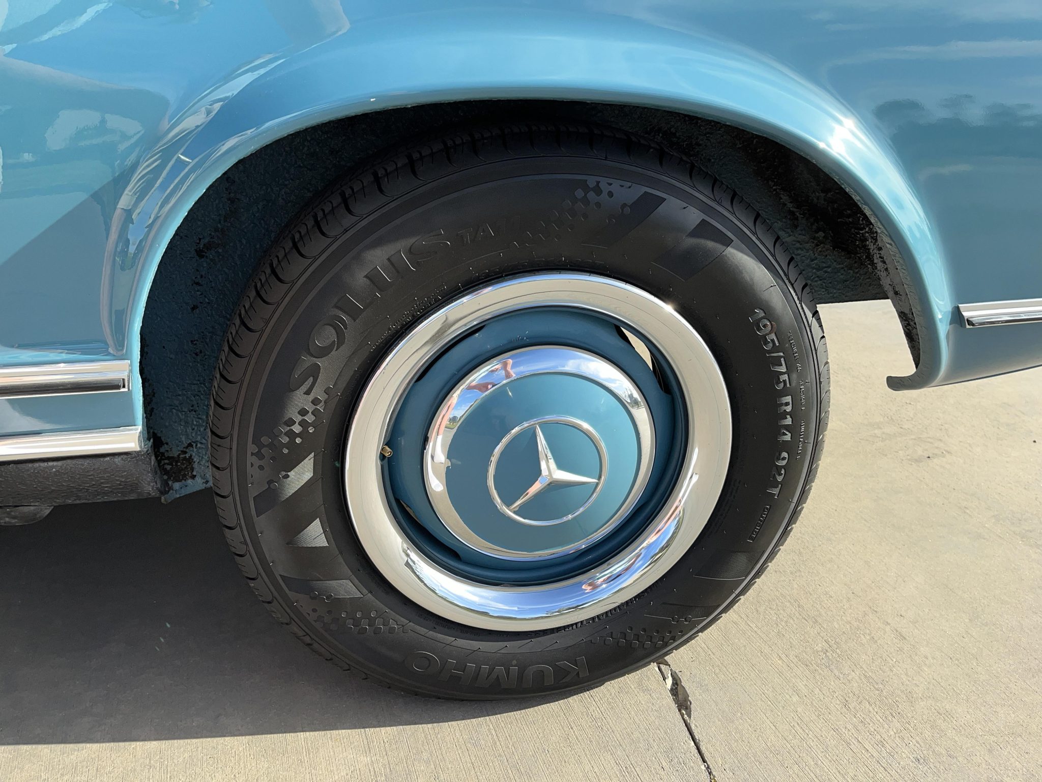 1966 Mercedes-Benz 230SL - Exterior