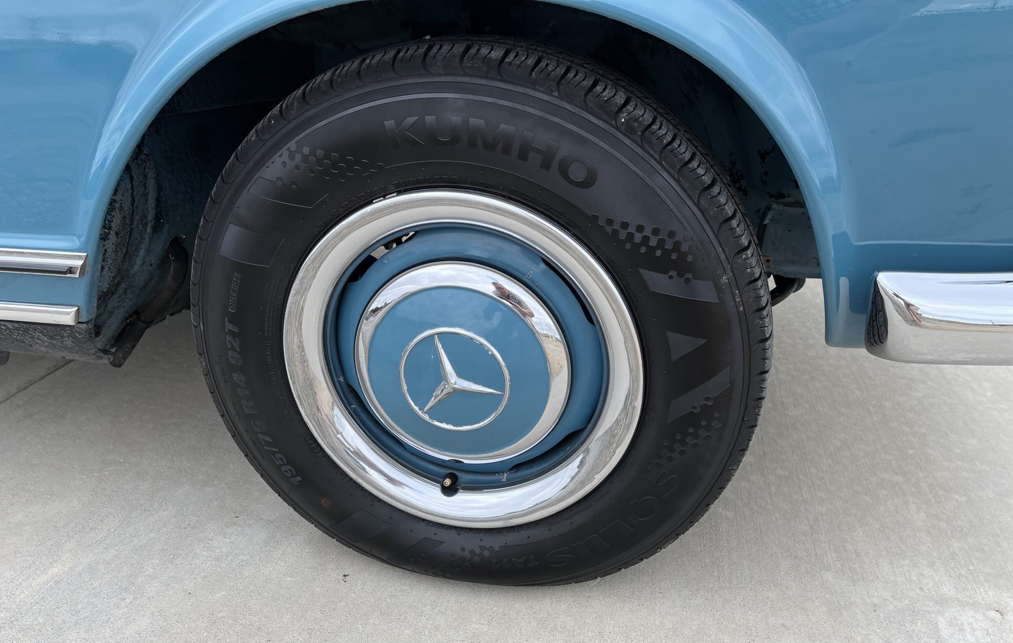 1966 Mercedes-Benz 230SL - Exterior