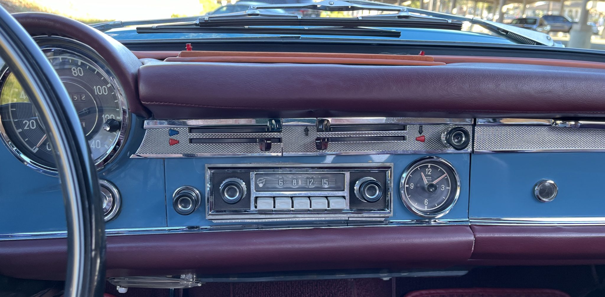 1966 Mercedes-Benz 230SL - Interior