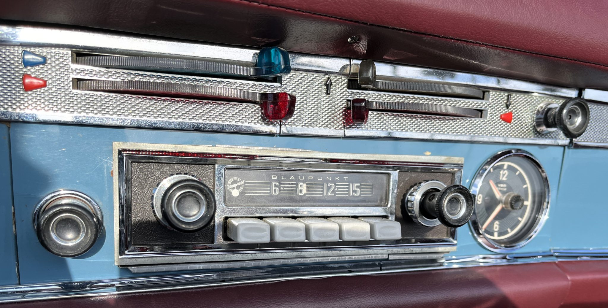 1966 Mercedes-Benz 230SL - Interior