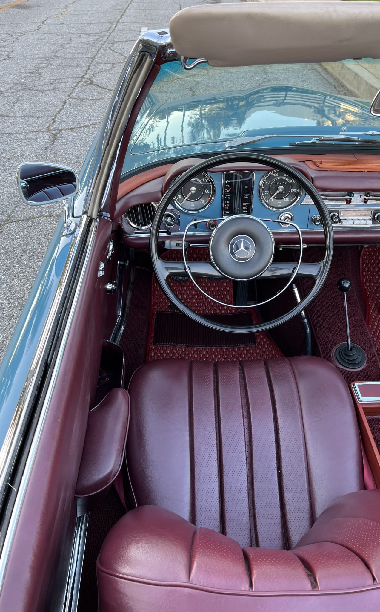 1966 Mercedes-Benz 230SL - Interior