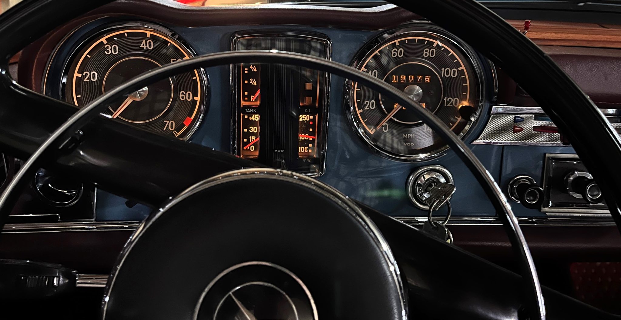 1966 Mercedes-Benz 230SL - Interior