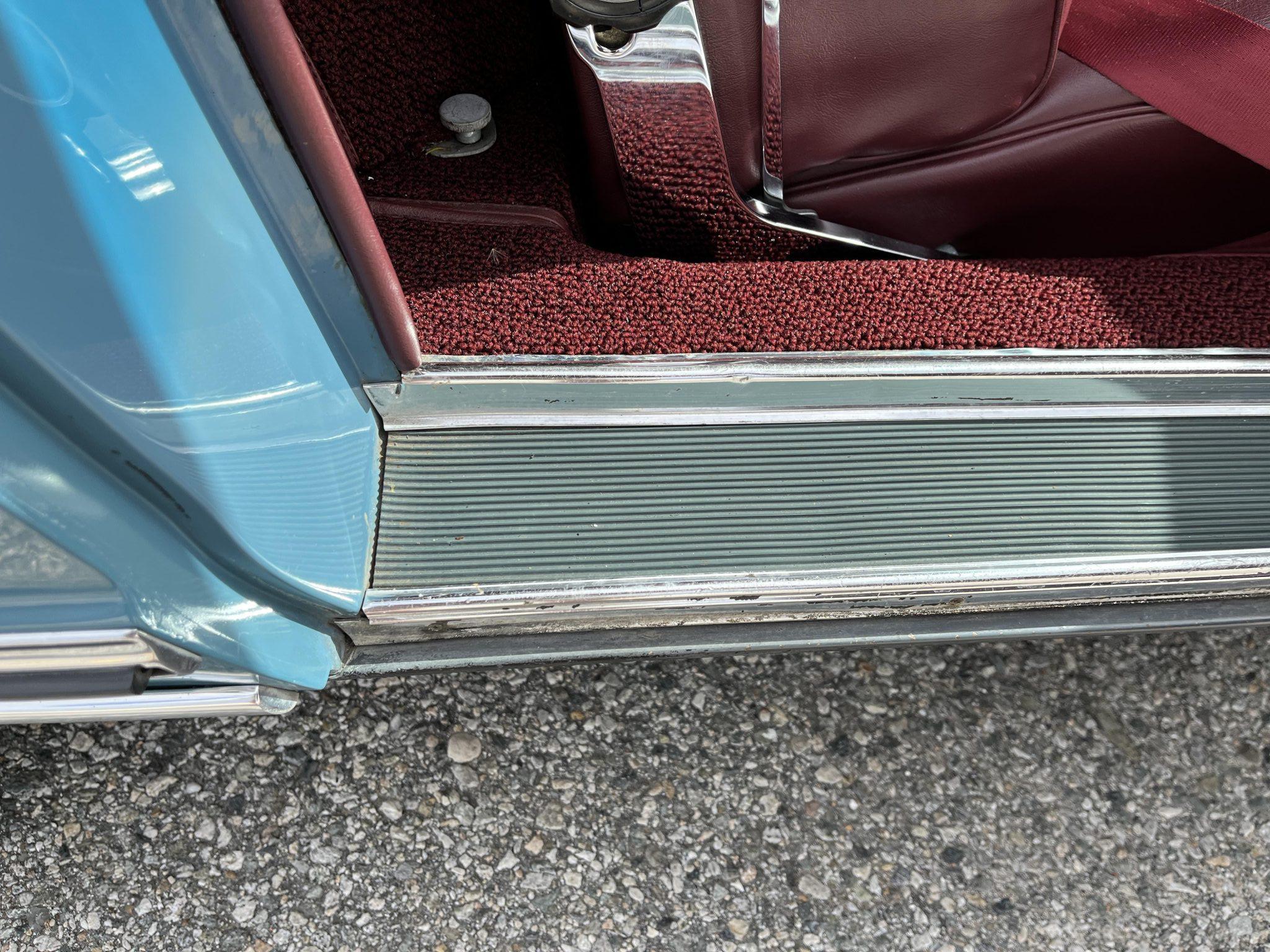 1966 Mercedes-Benz 230SL - Interior