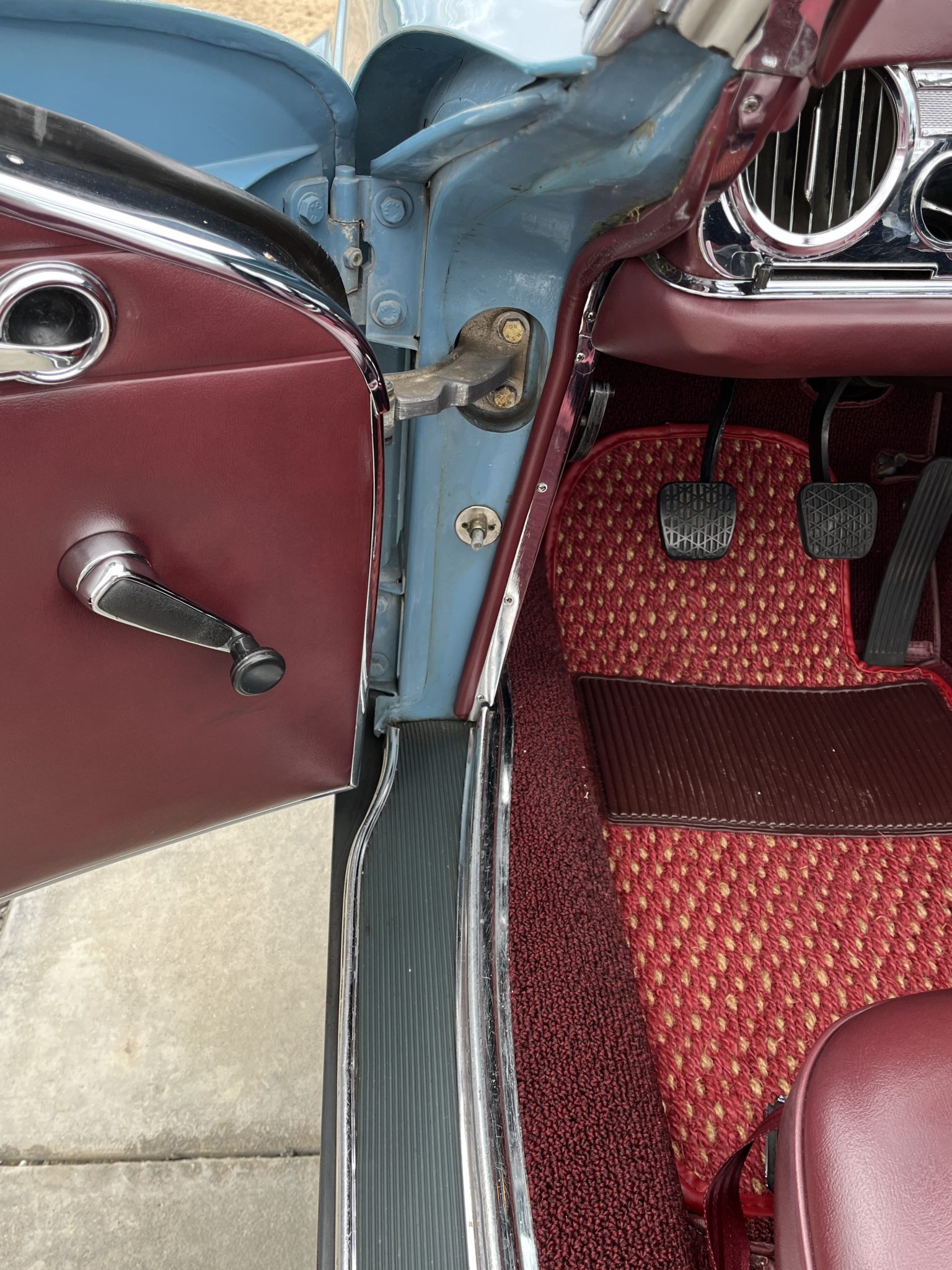 1966 Mercedes-Benz 230SL - Interior