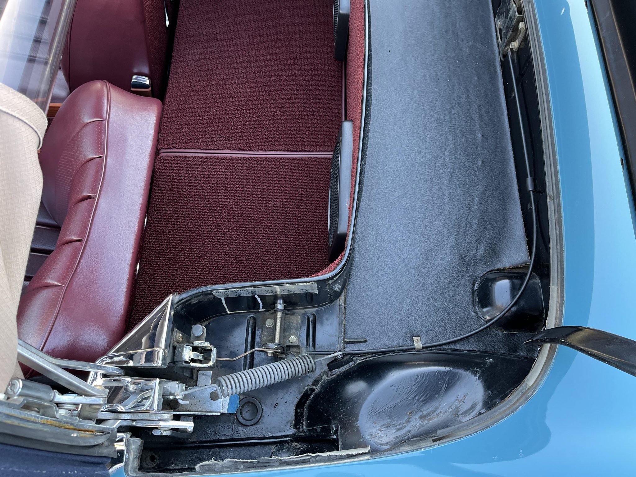 1966 Mercedes-Benz 230SL - Interior