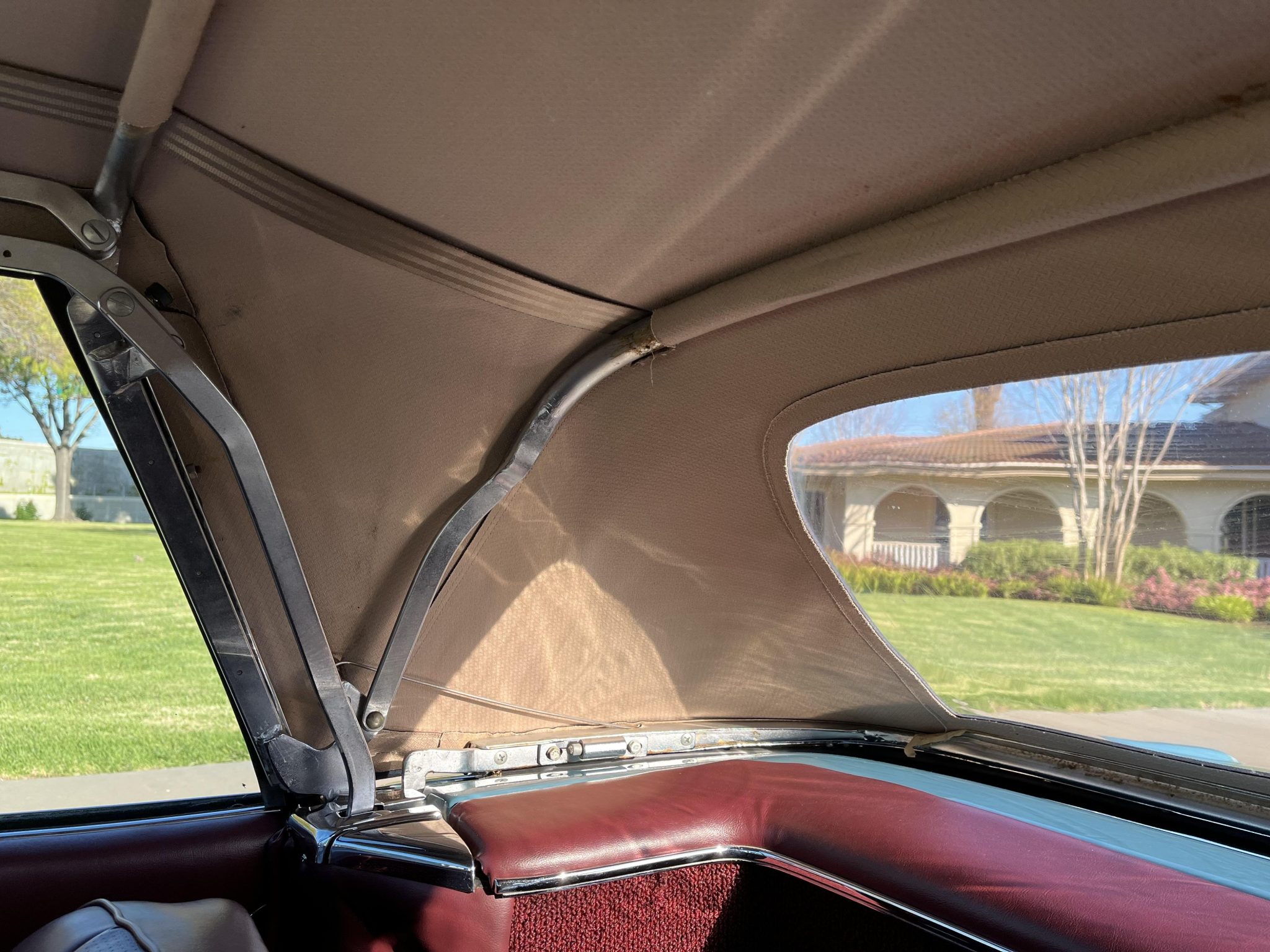 1966 Mercedes-Benz 230SL - Interior
