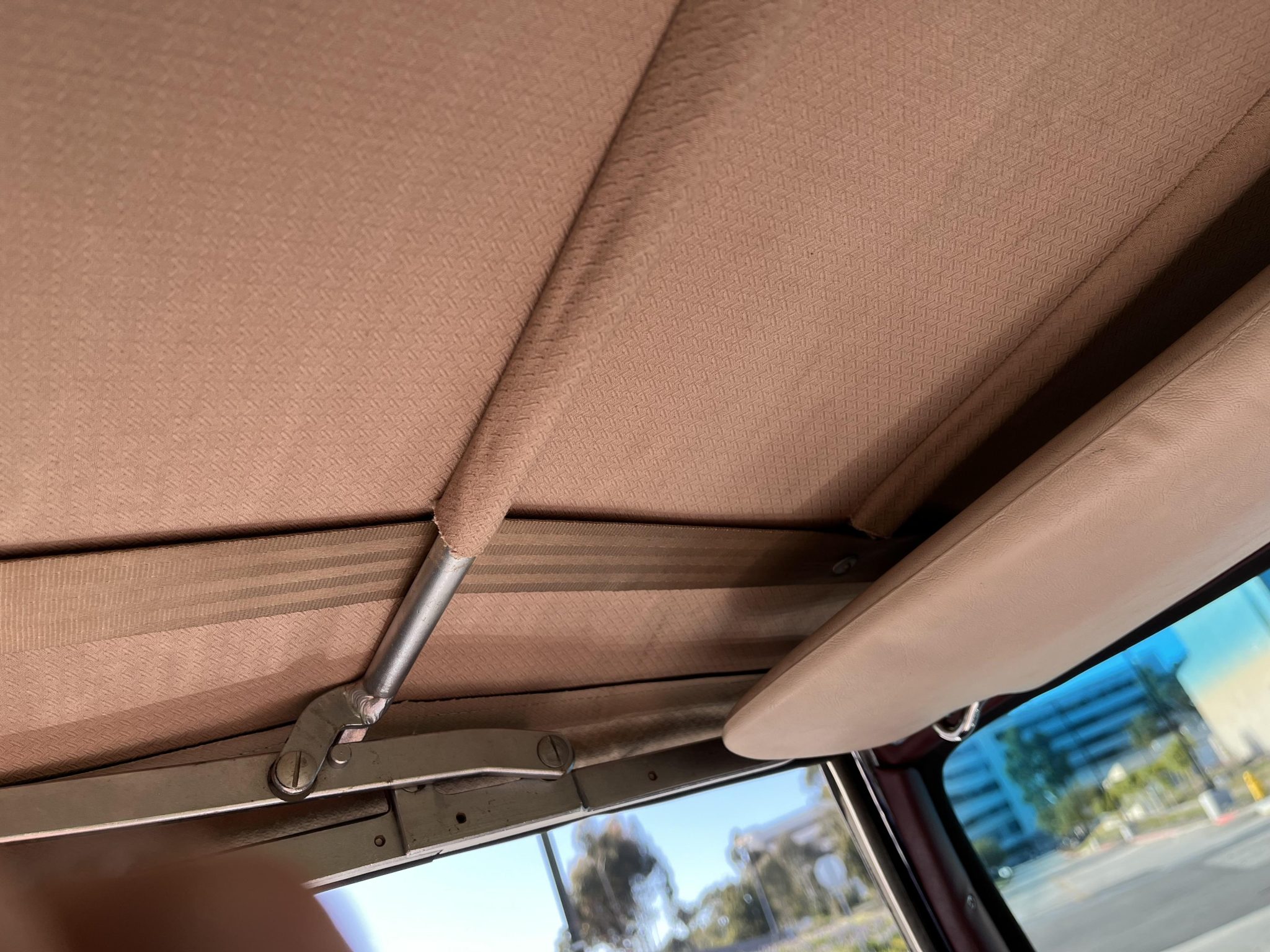 1966 Mercedes-Benz 230SL - Interior