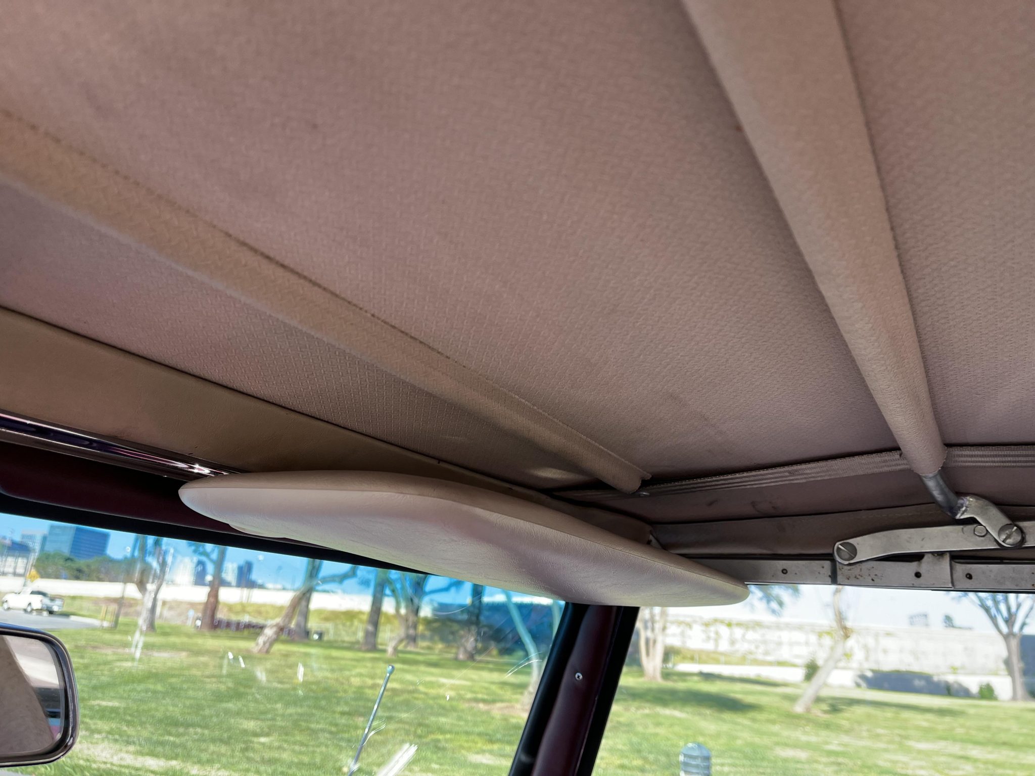 1966 Mercedes-Benz 230SL - Interior