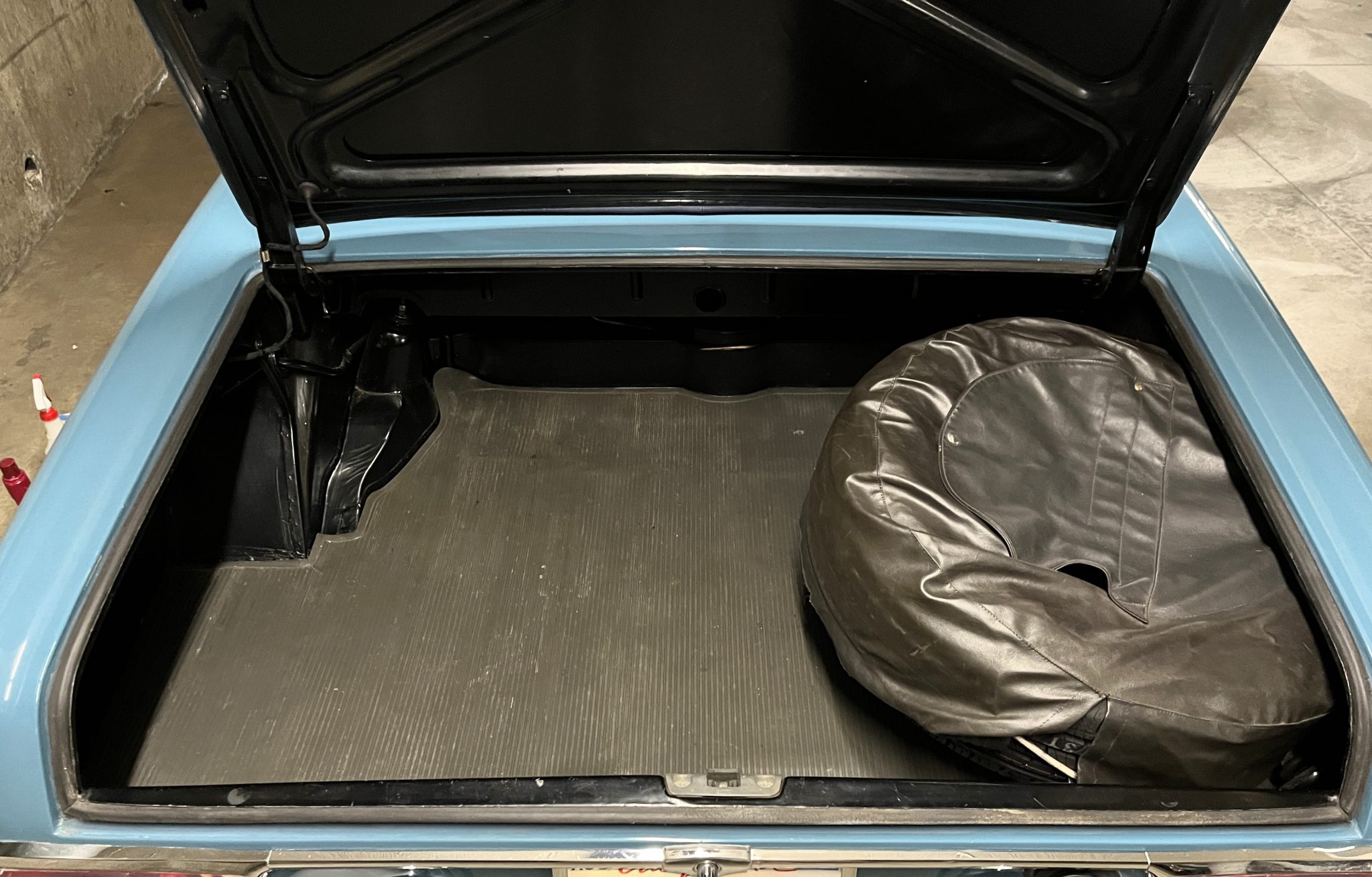 1966 Mercedes-Benz 230SL - Interior
