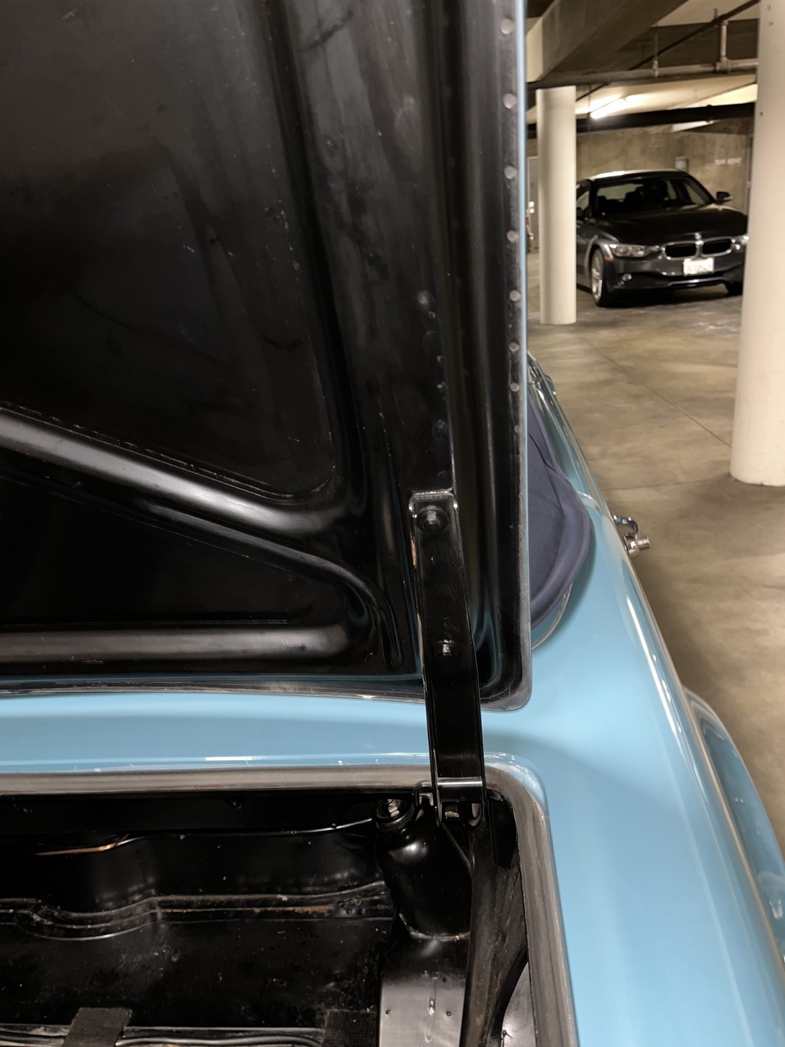 1966 Mercedes-Benz 230SL - Interior