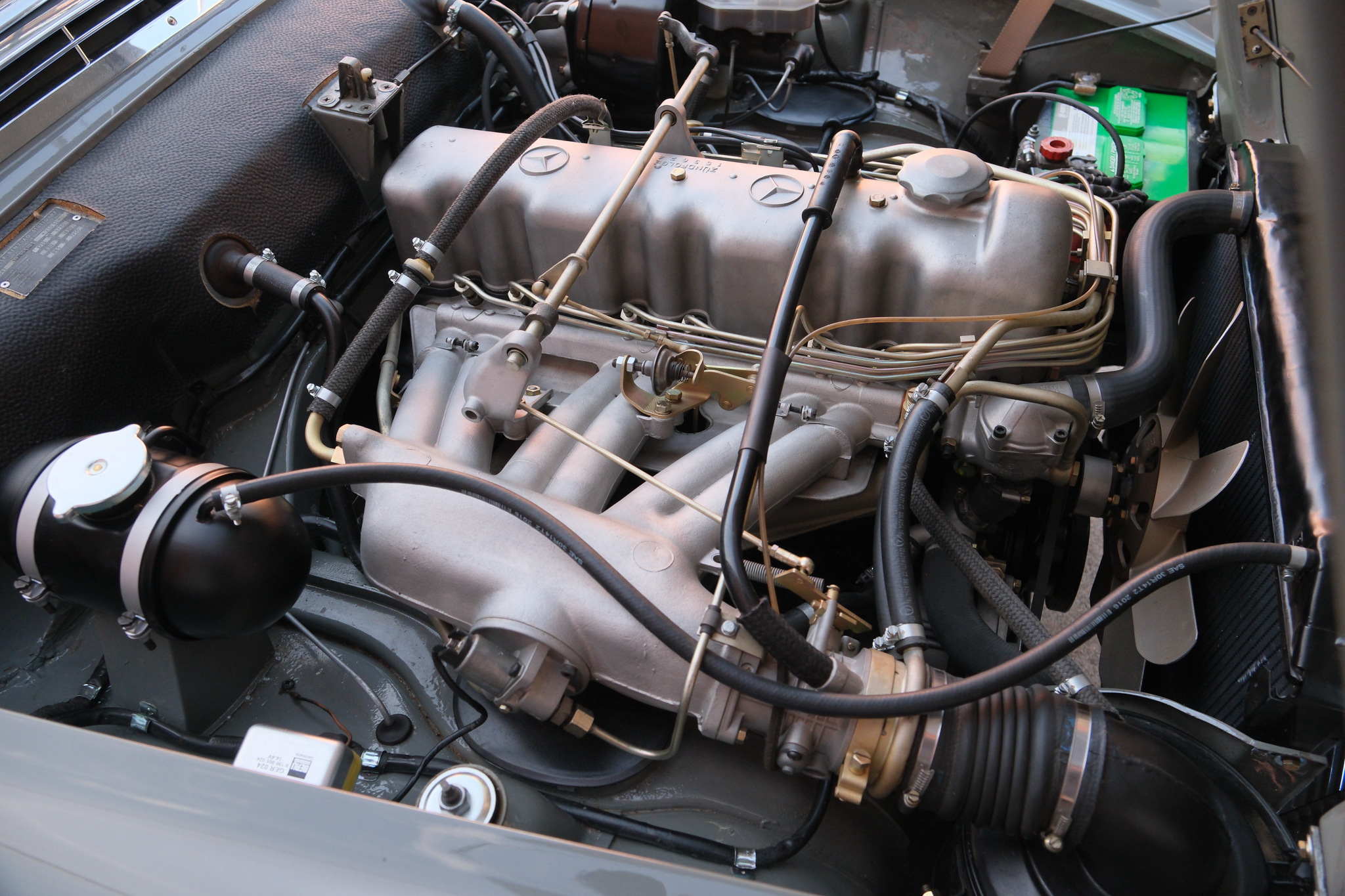 1967 Mercedes-Benz 250SL - Motor