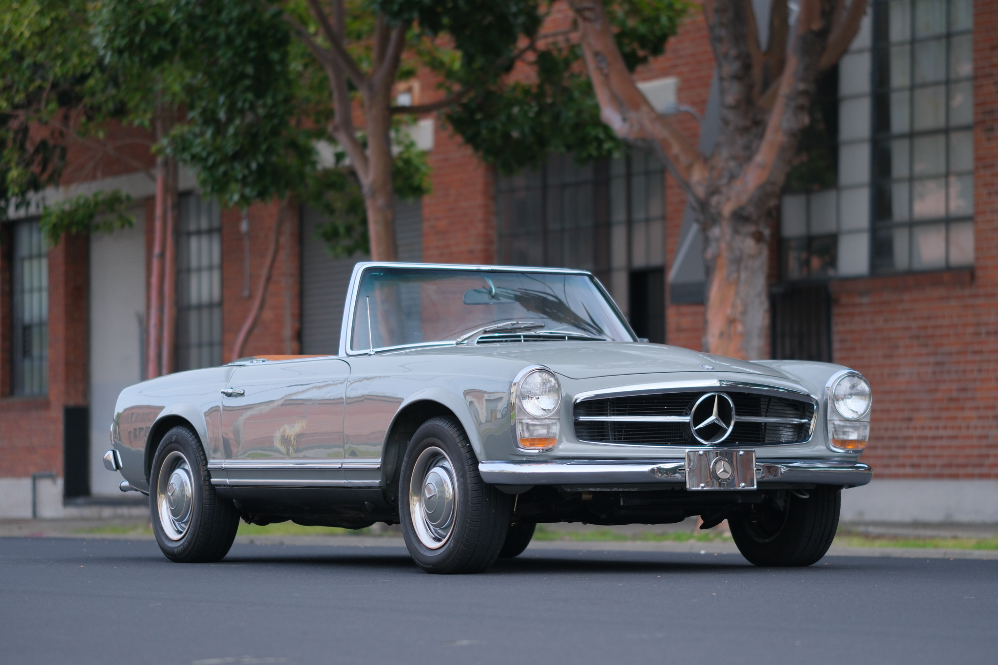 1967 Mercedes-Benz 250SL - Exterior