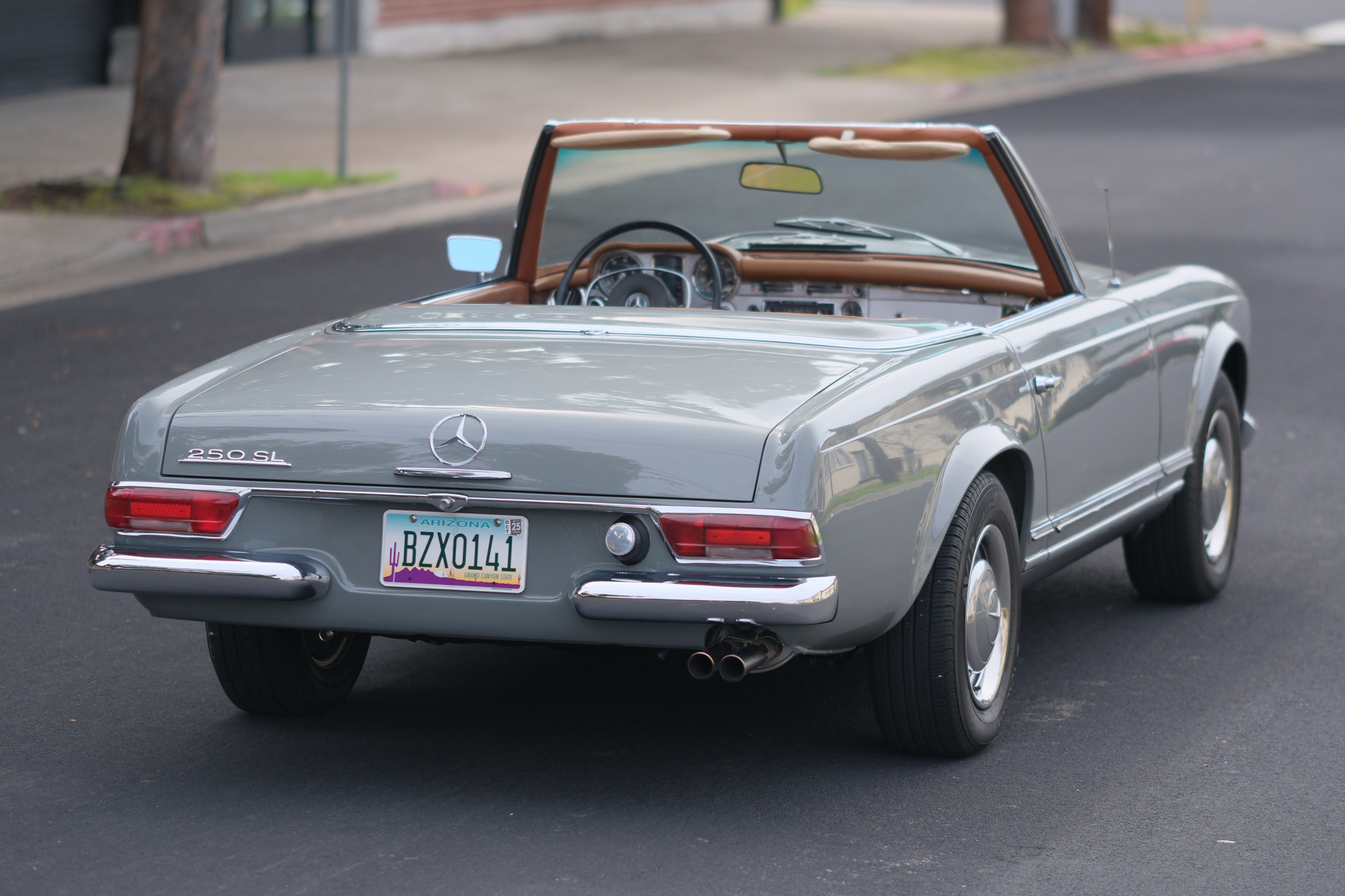 1967 Mercedes-Benz 250SL - Exterior