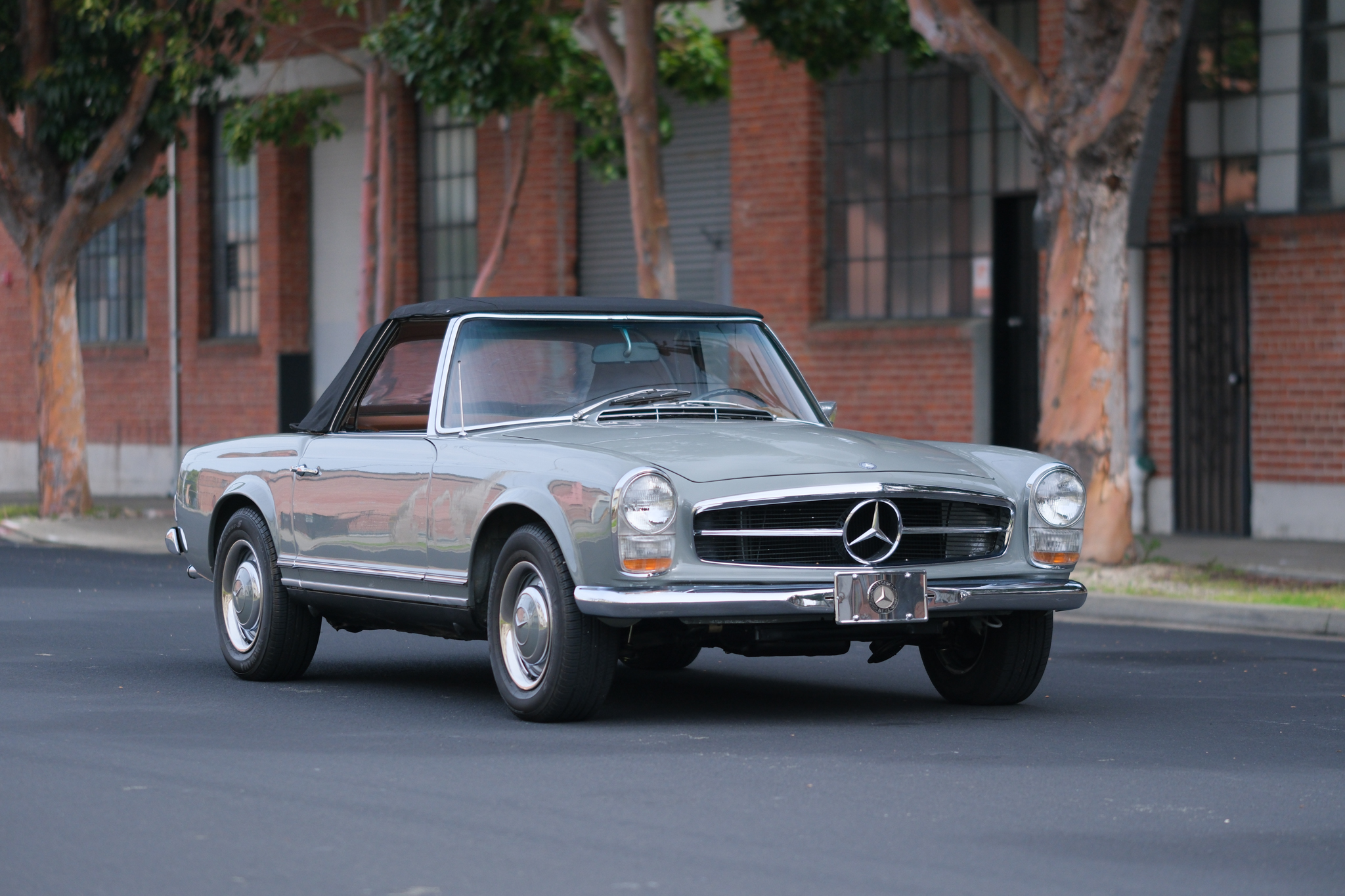1967 Mercedes-Benz 250SL - Exterior