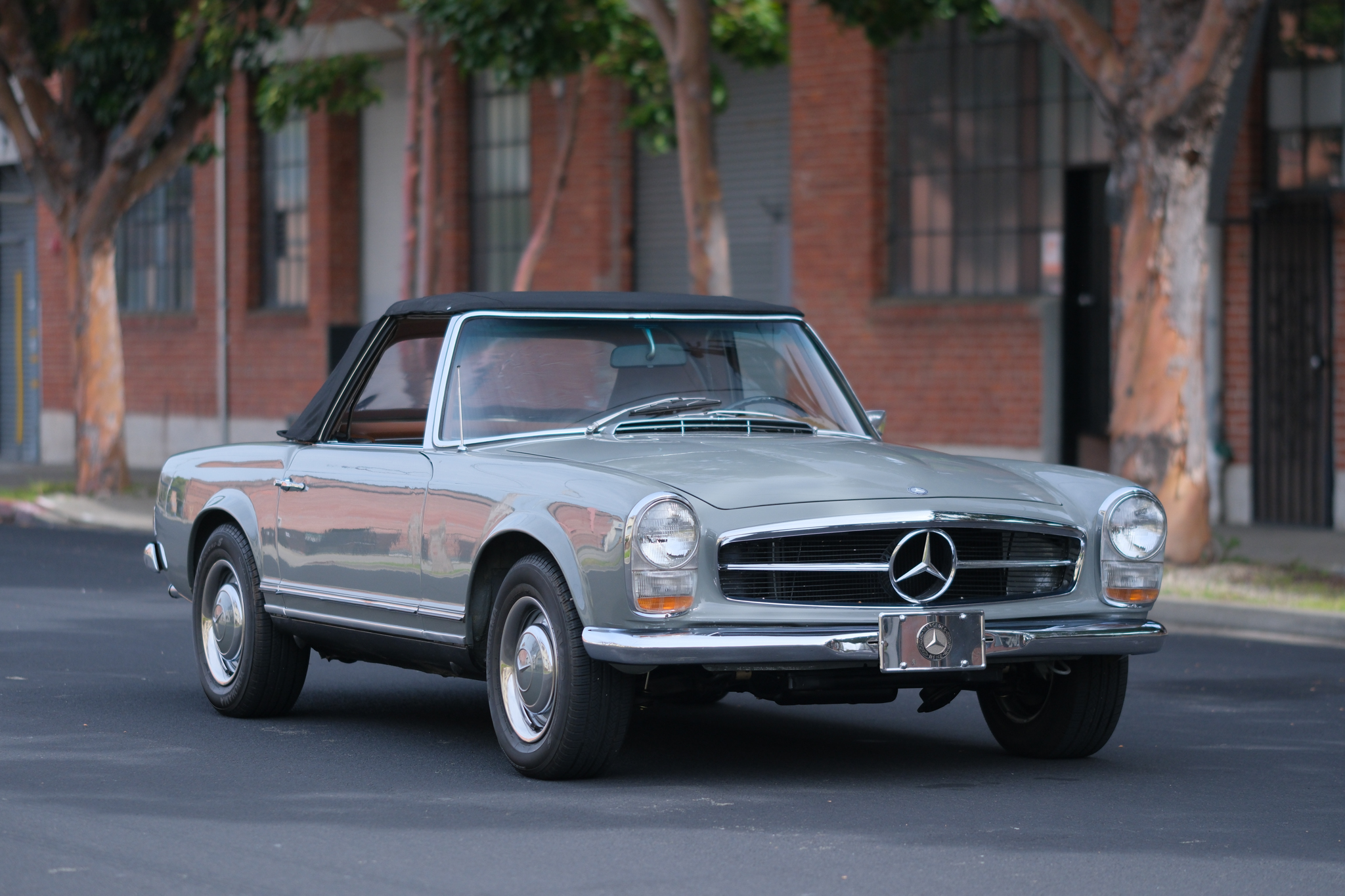 1967 Mercedes-Benz 250SL - Exterior
