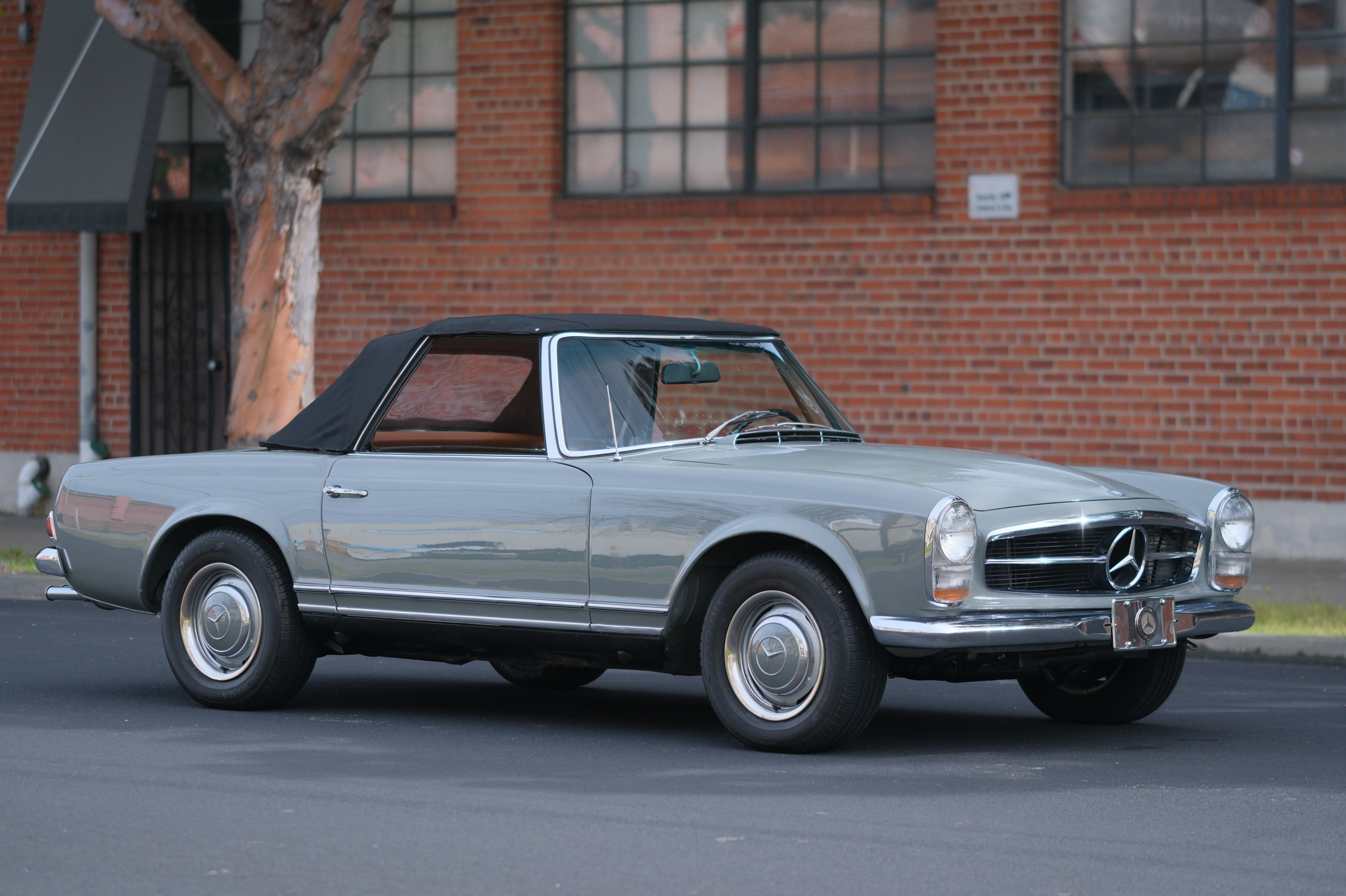 1967 Mercedes-Benz 250SL - Exterior