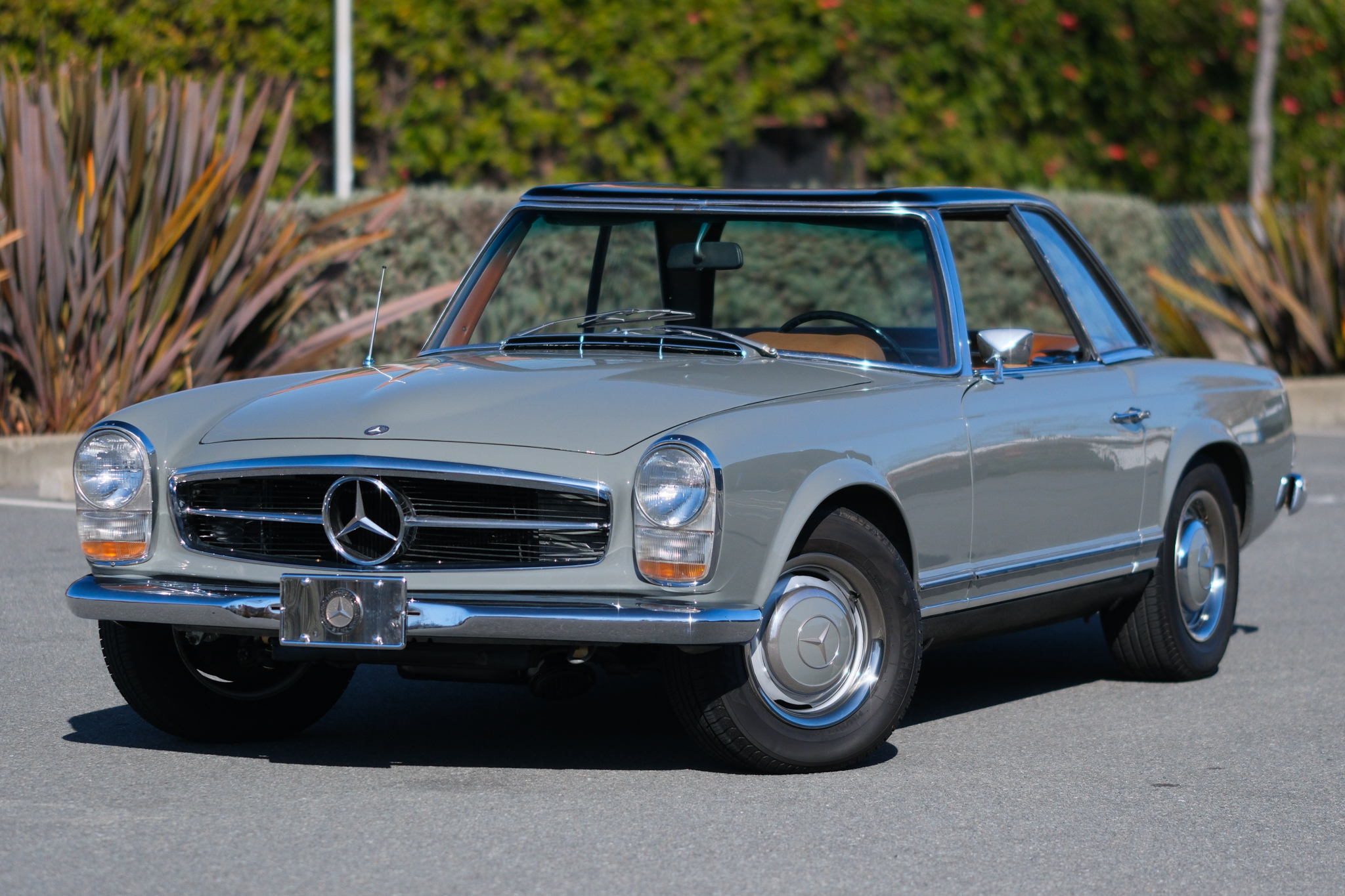1967 Mercedes-Benz 250SL - Exterior