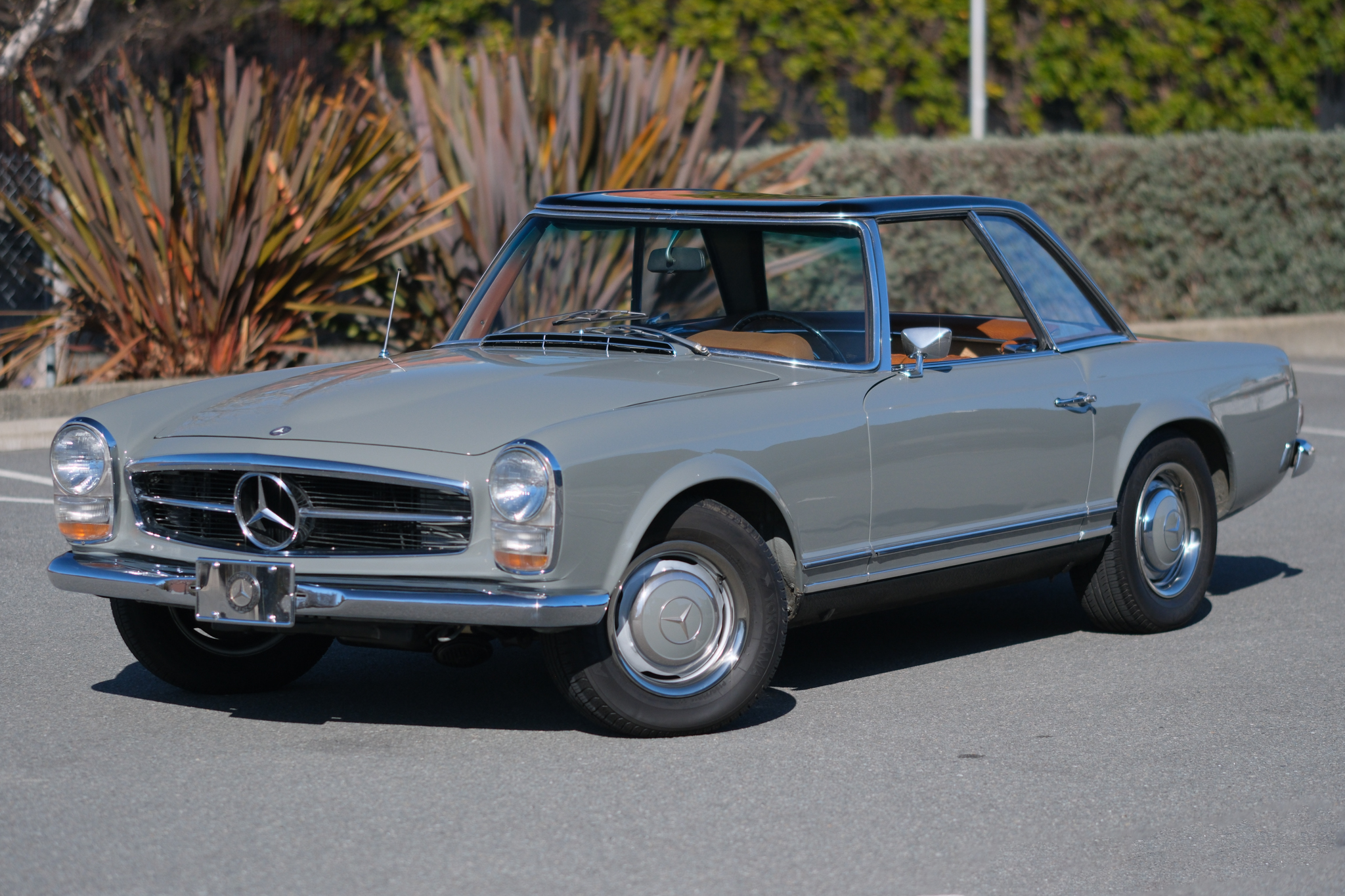 1967 Mercedes-Benz 250SL - Exterior