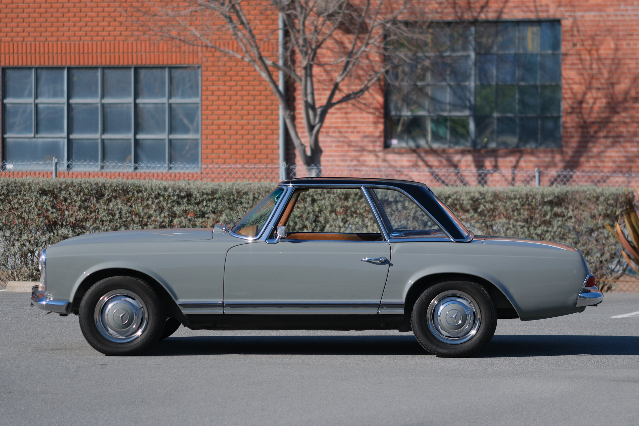 1967 Mercedes-Benz 250SL - Exterior
